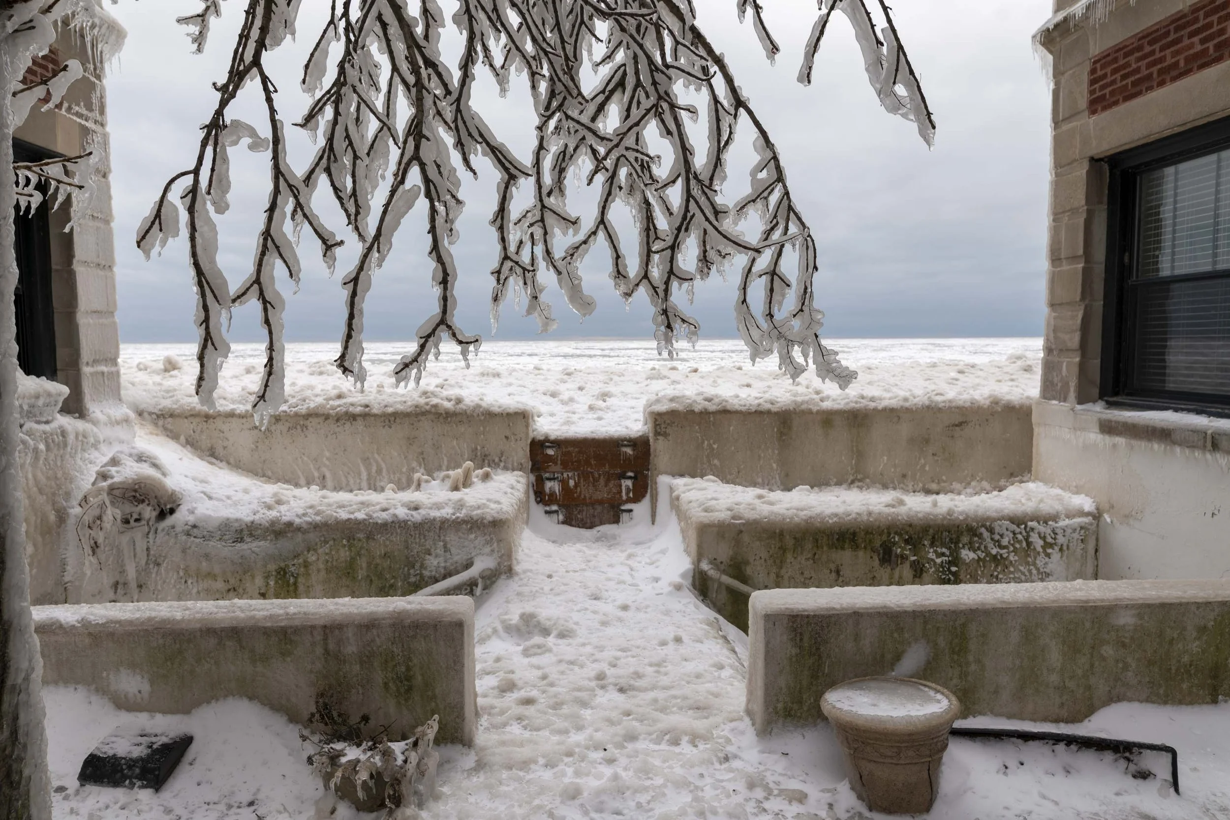 21_WinterStormRogersPark_2026Update_PolarVortex_Website-12.jpg