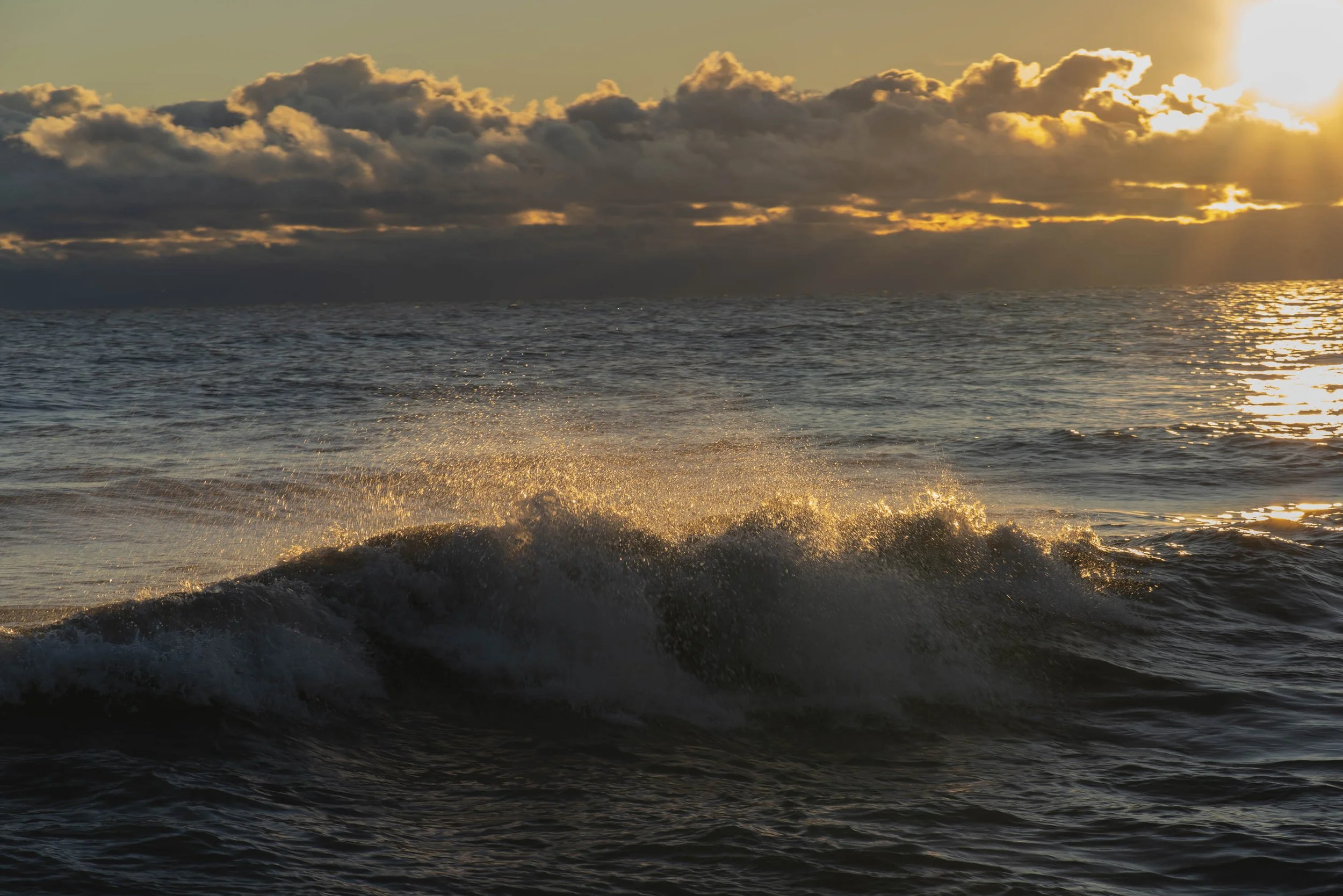 25_ChicagoDaBeautiful_PrattBeachSunrise_LakeEffect_Website4422.jpg