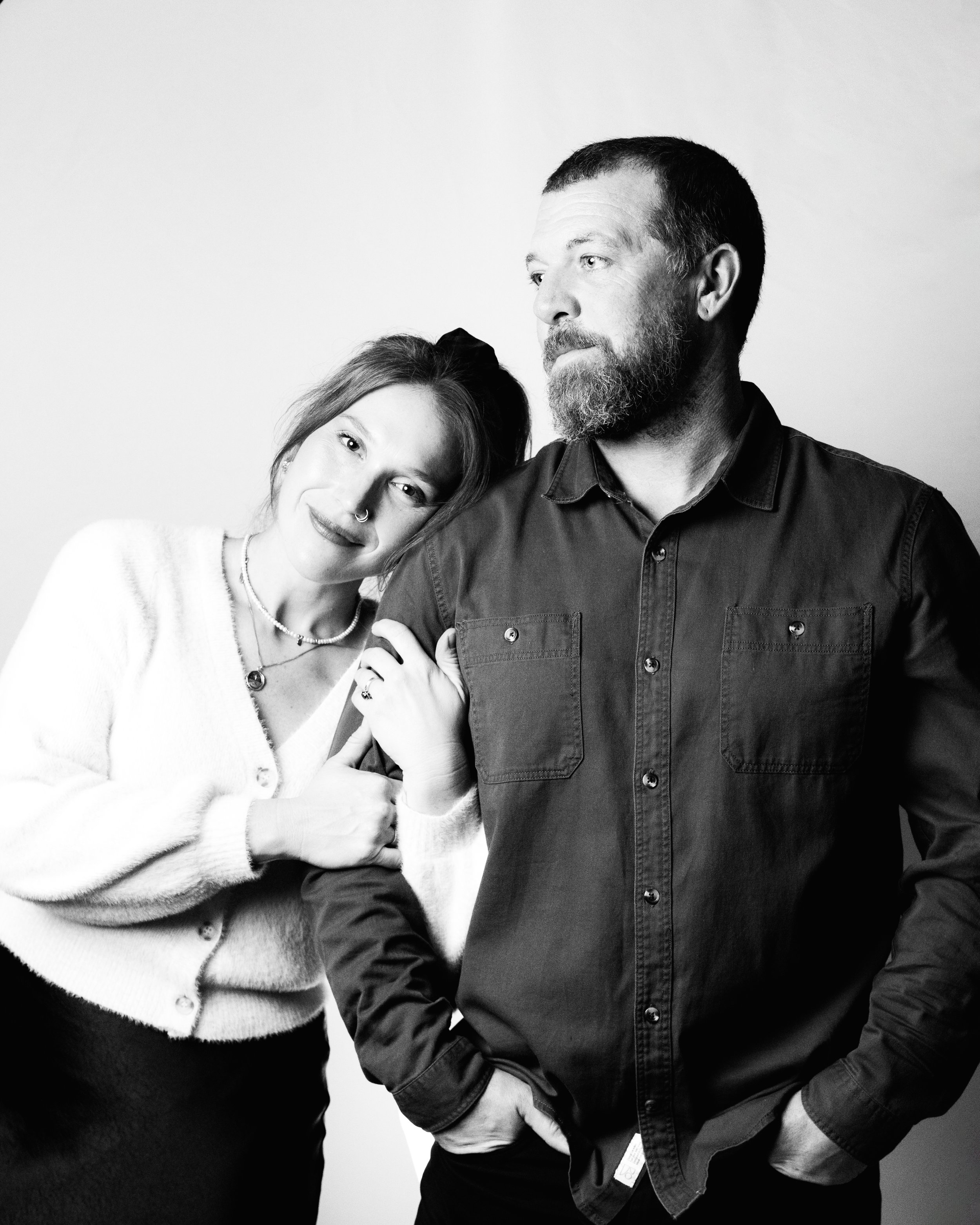 couples portrait photography b&w