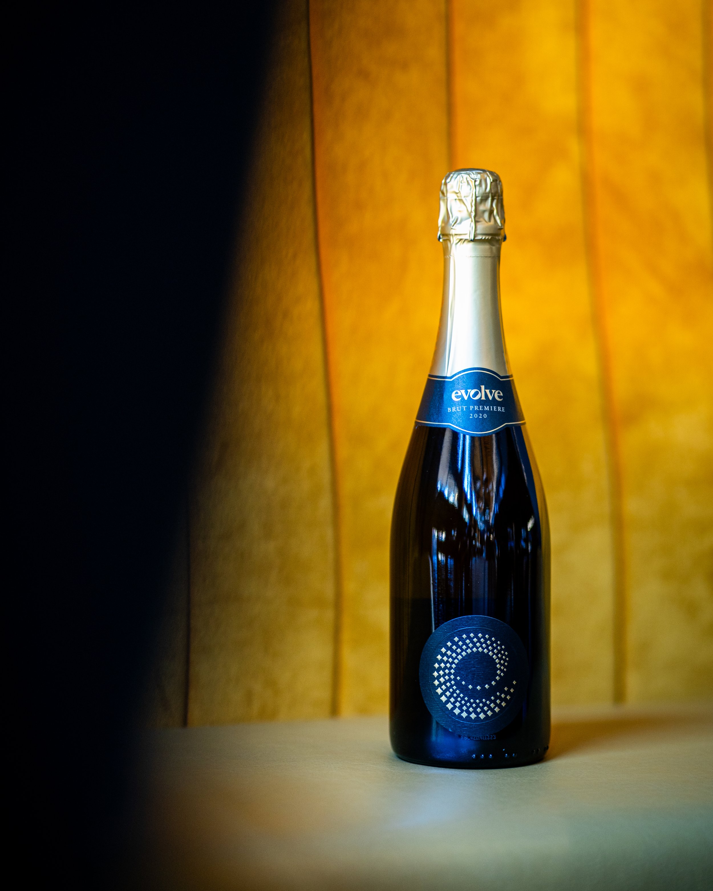 Evolve wine bottle penticton photography