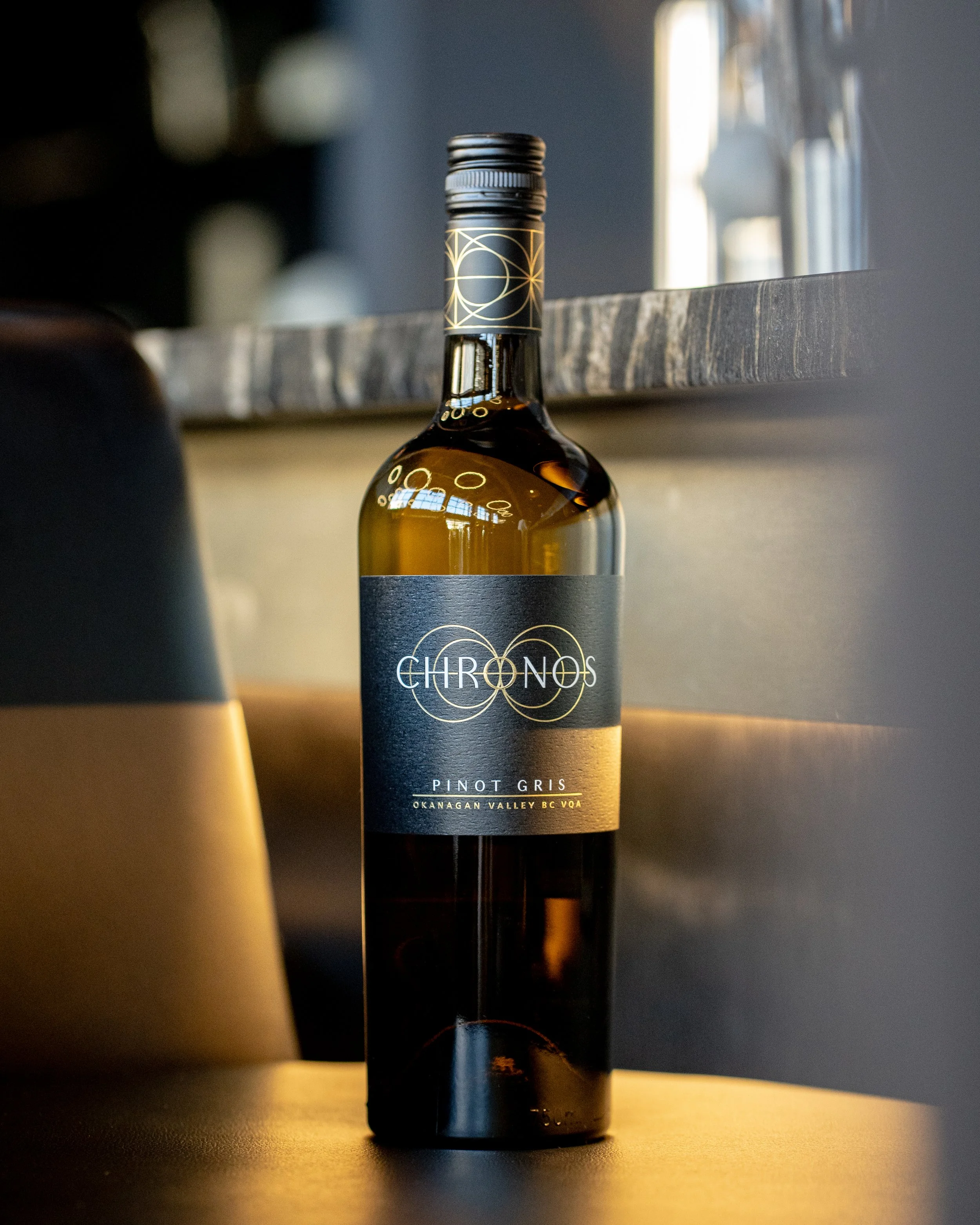 wine bottle chronos photography