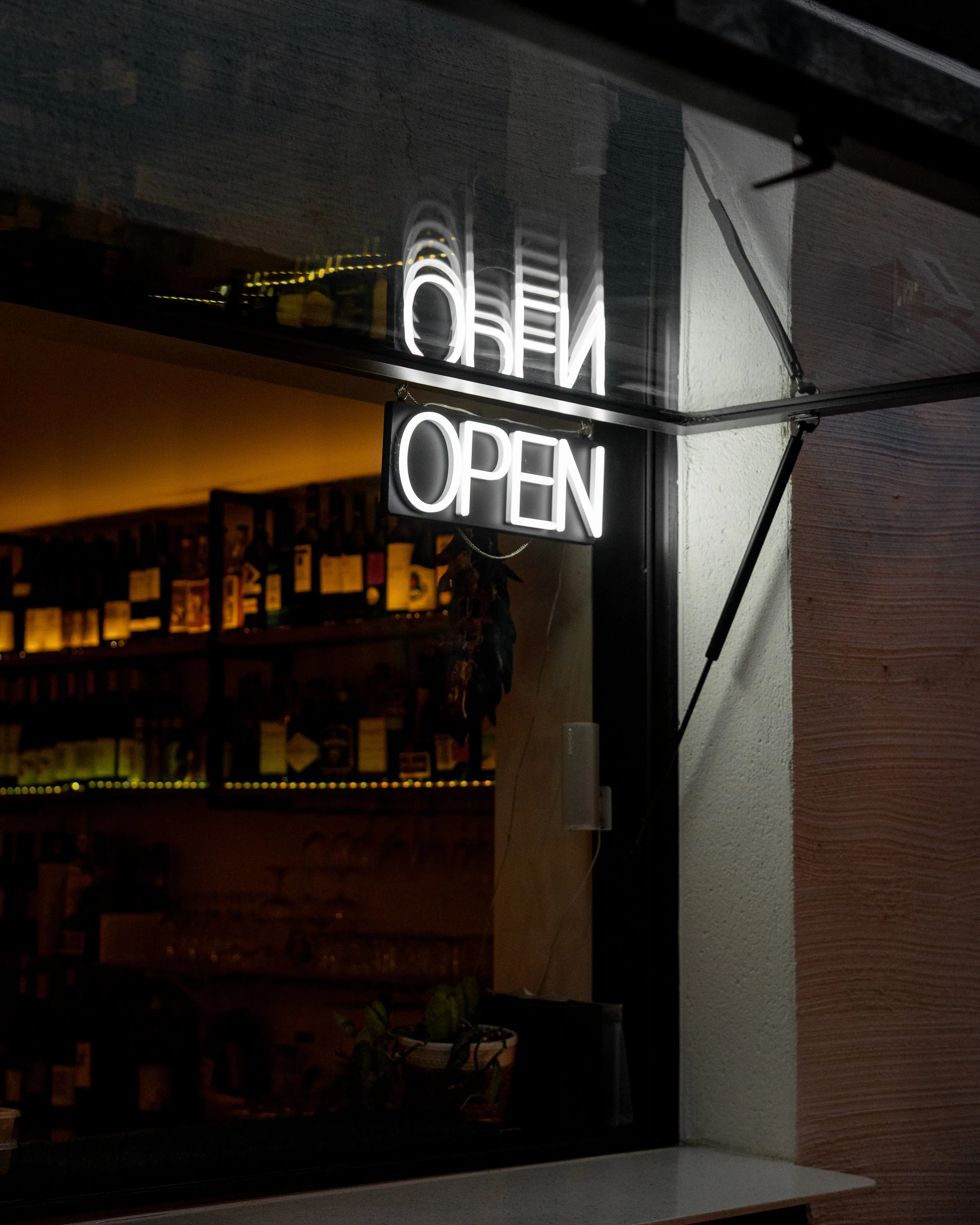 liquor alcohol photography bar late night