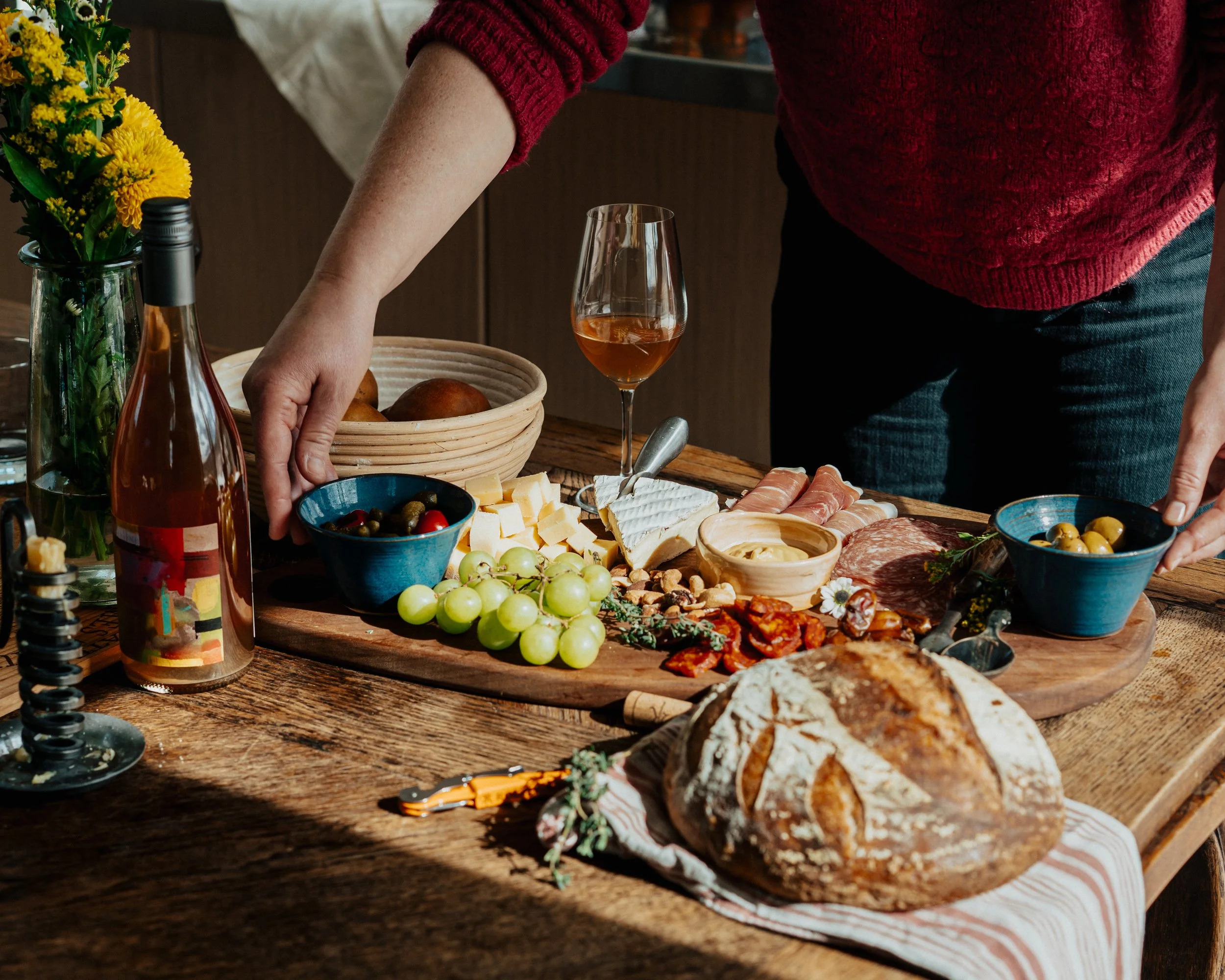 bread roche wine photography