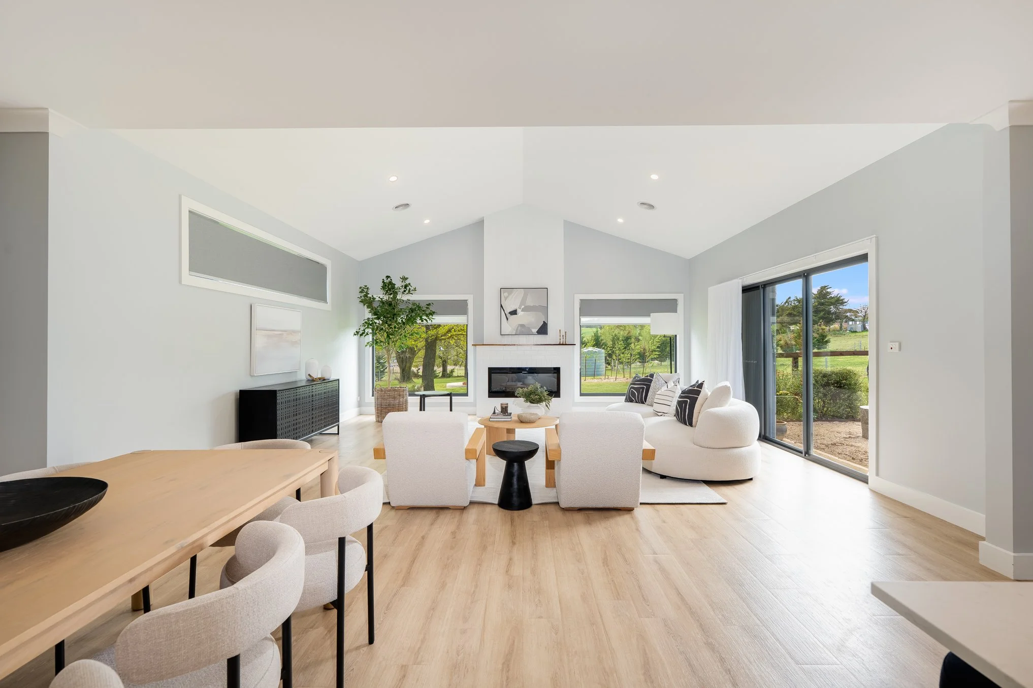 1042070 Milthorpe.JPG