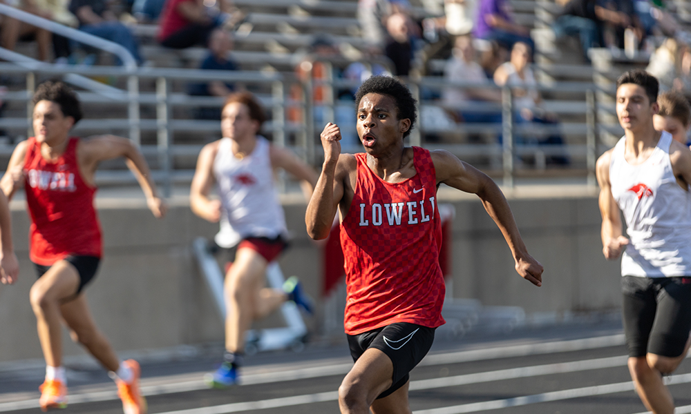 Red Arrows Distance Shine at Kathy Talus Invitational