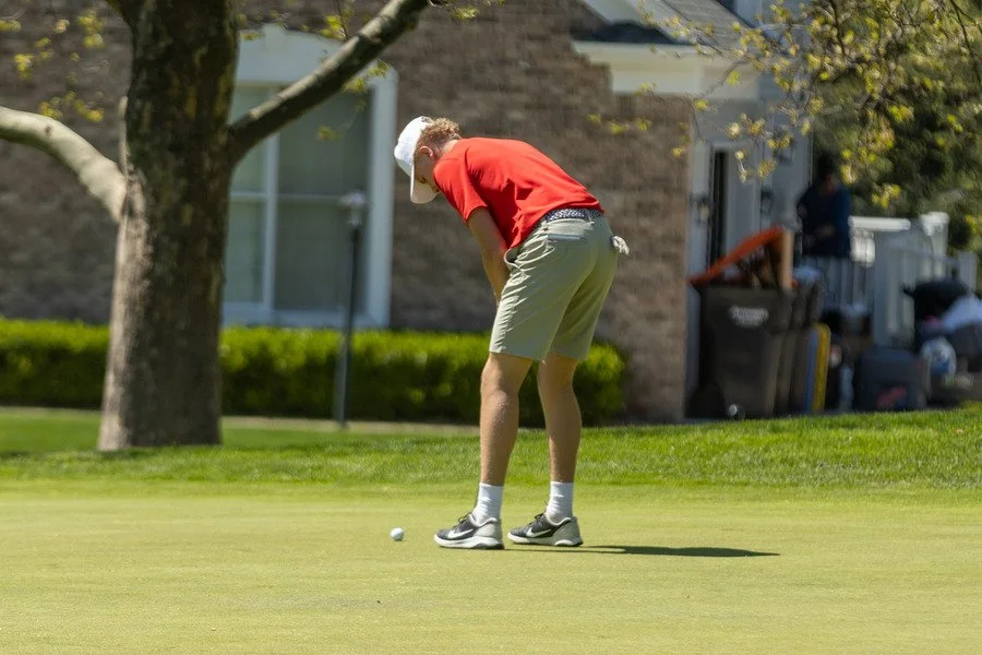 Gage and Doezema Lead Golfers At Lincoln and Gracewil