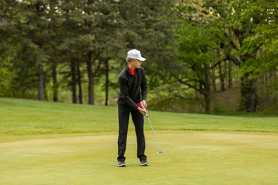 Lowell Boys Golf Takes 11th at Red Hawk Invitational