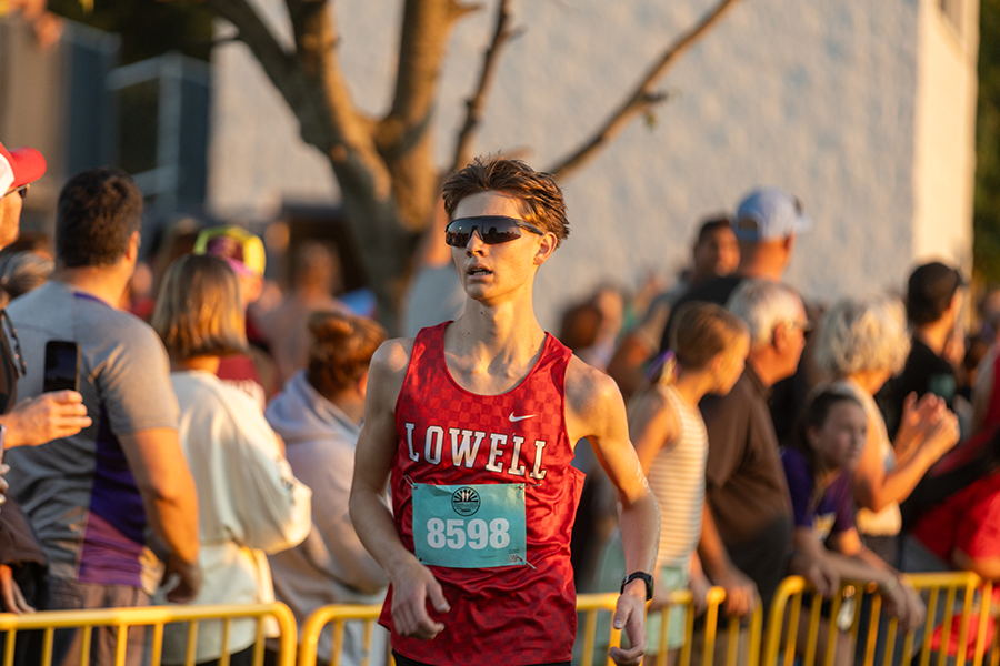 Lowell Boys Win Under the Lights Invite, Putnam Leads Girls With Top-Five Finish