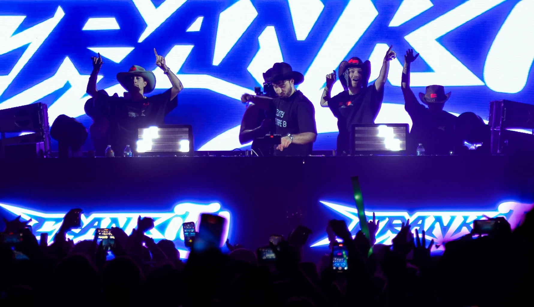 TO THE FUTURE - 22.jpg