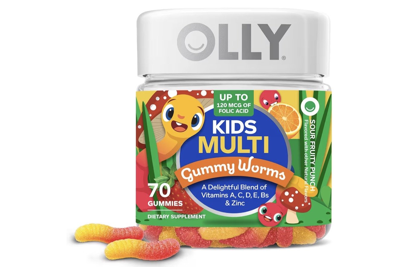 Kids multivitamin gummy worms with vitamins A, C, D, E, B-complex, and zinc, delicious sour fruity flavor for daily immune and growth support.