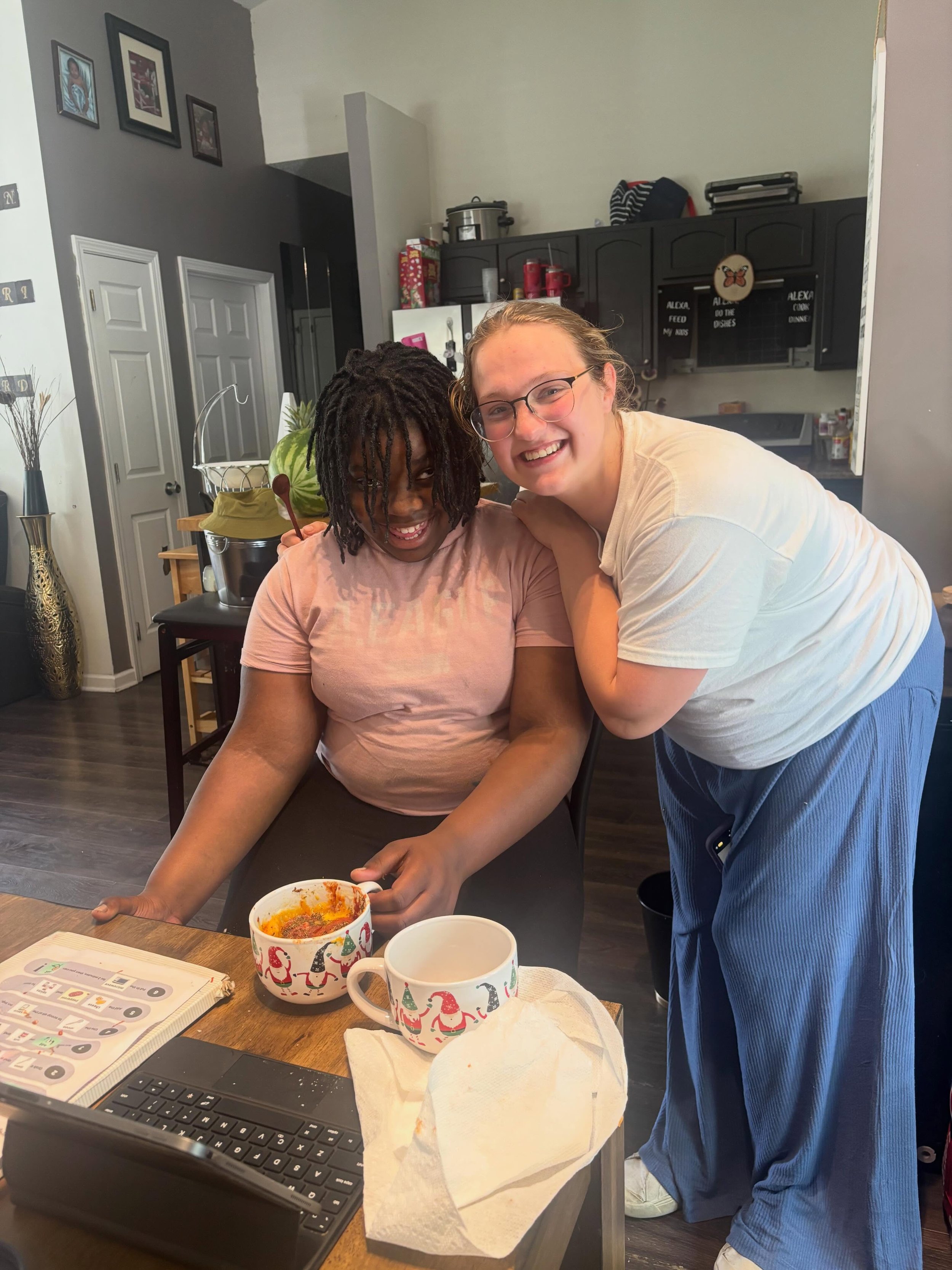 Cooking up communication skills one step at a time 🍕💬

Becca and her client used a personalized AAC step-by-step prompt that Becca created herself to make pizza together while practicing sequencing, following directions, and functional communicatio