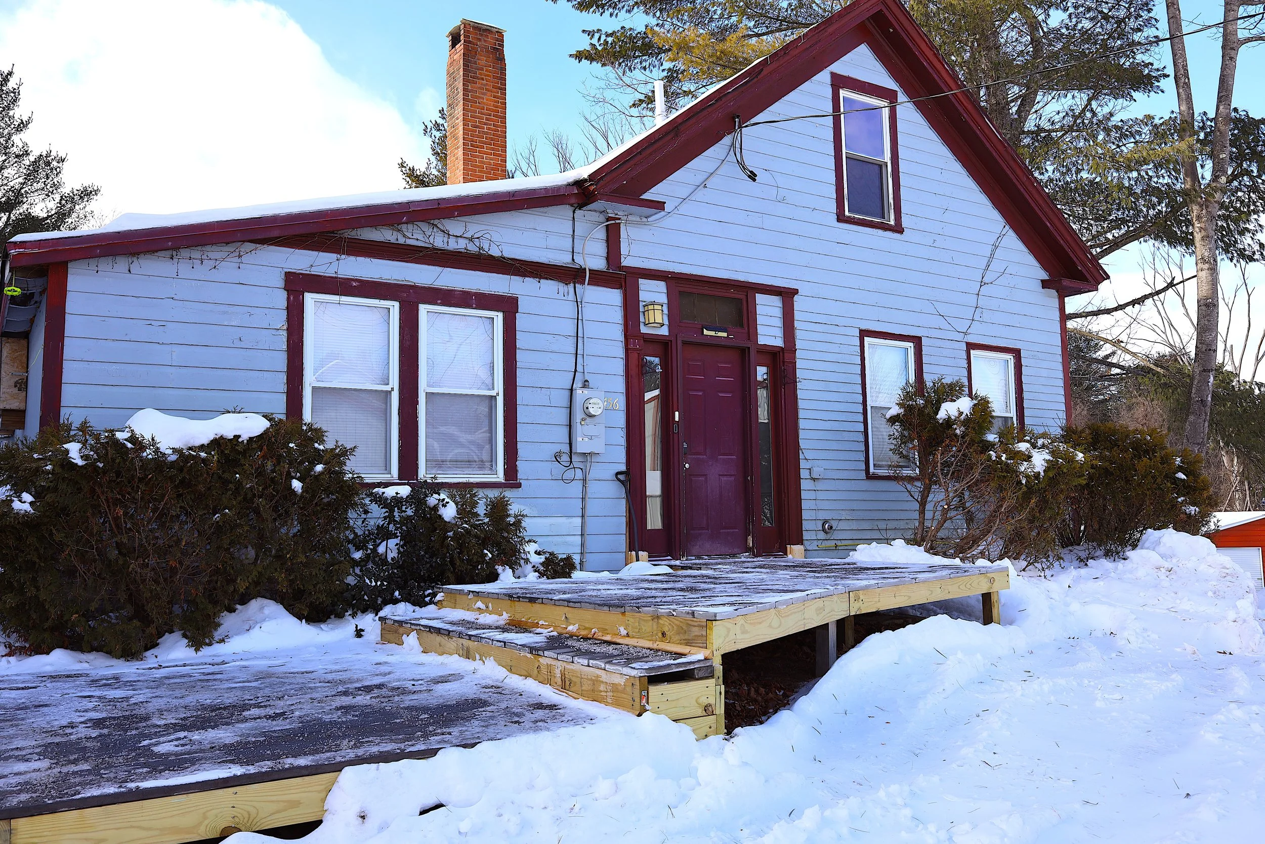 Spacious 4 Bedroom Home - Farmington, ME - Sleeps 7