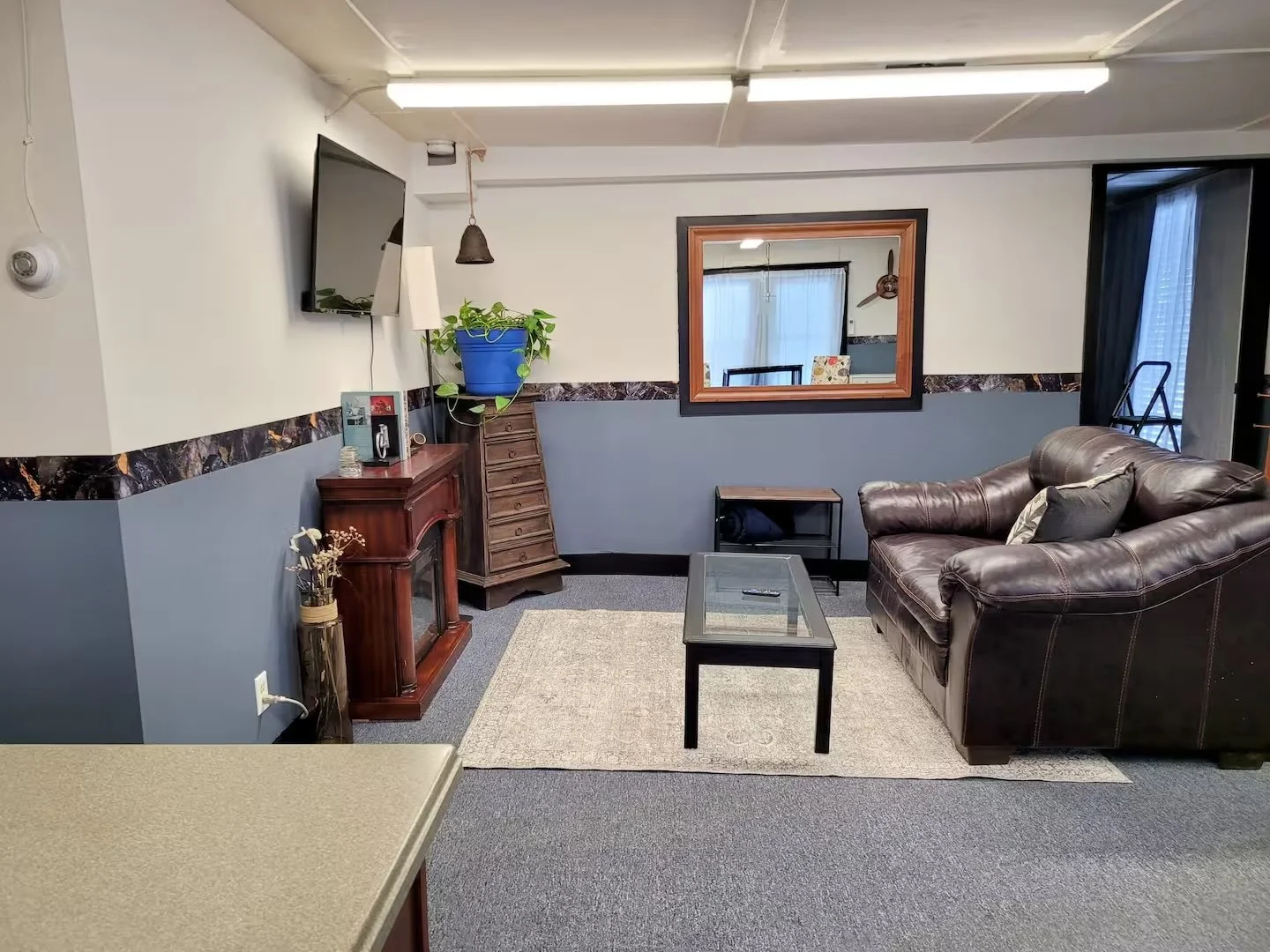 Cozy and Quiet 2 bedroom - Farmington, ME - Sleeps 4