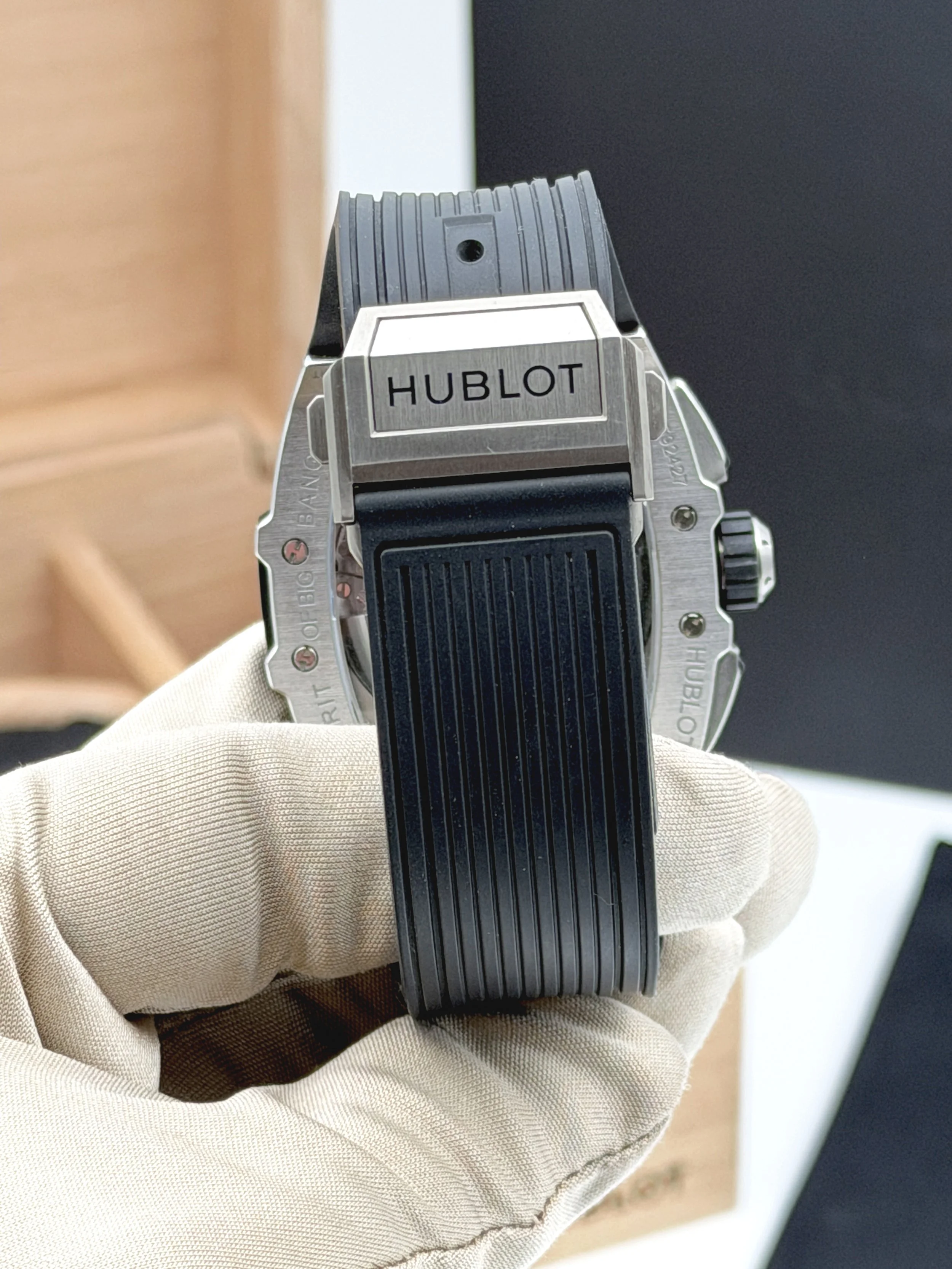 00_Hublot_SOBB_03a.jpg