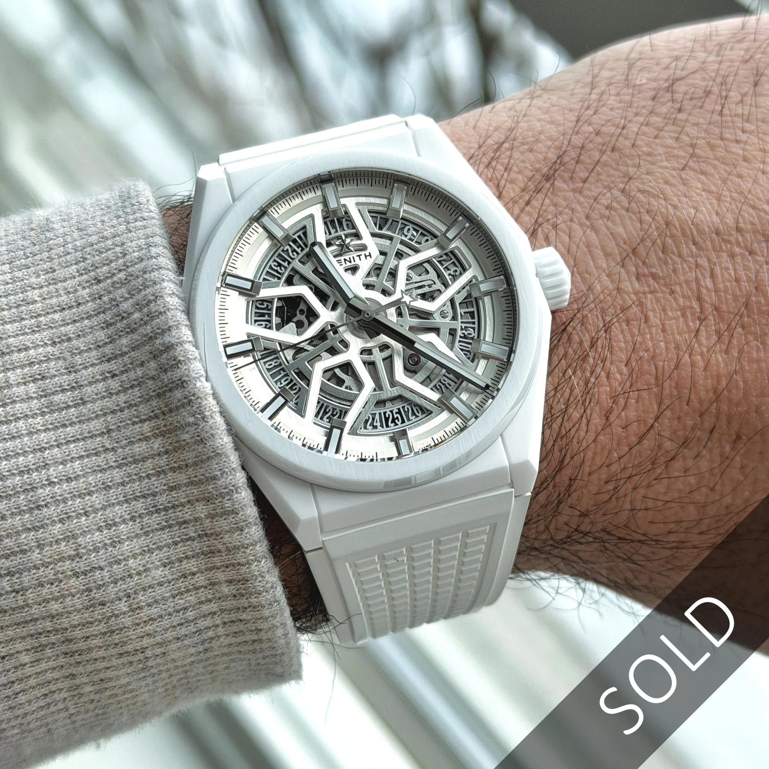 Sold_Zenith_01.jpg