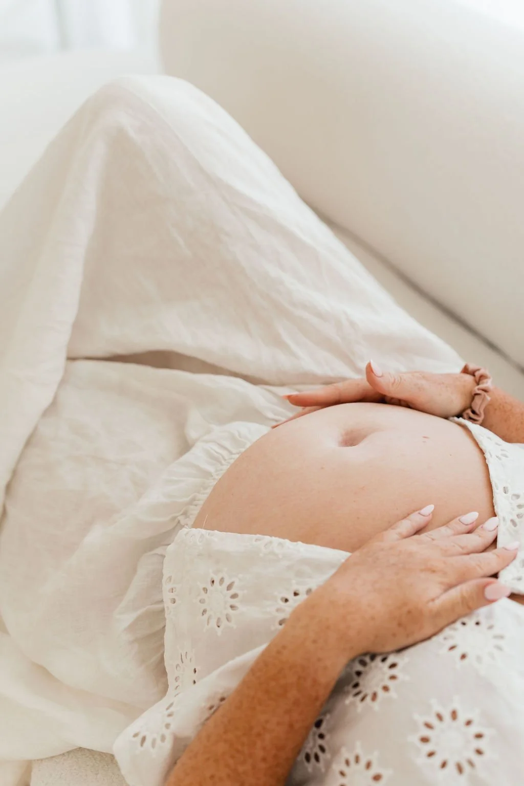 A Midwife’s Gentle Guide to Early Pregnancy: Eating Well &amp; Managing Nausea