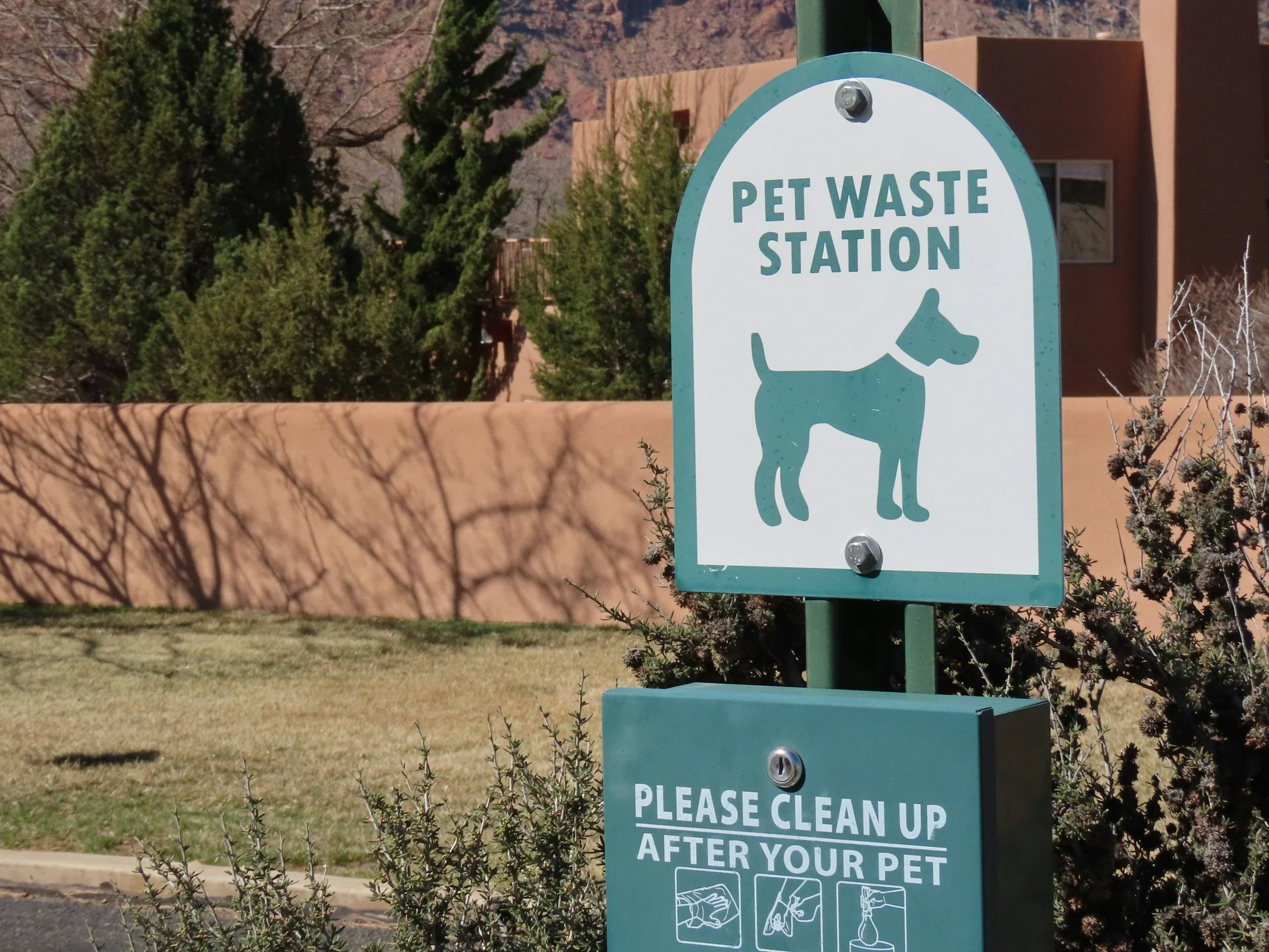 PooH Scoops pet waste removal services