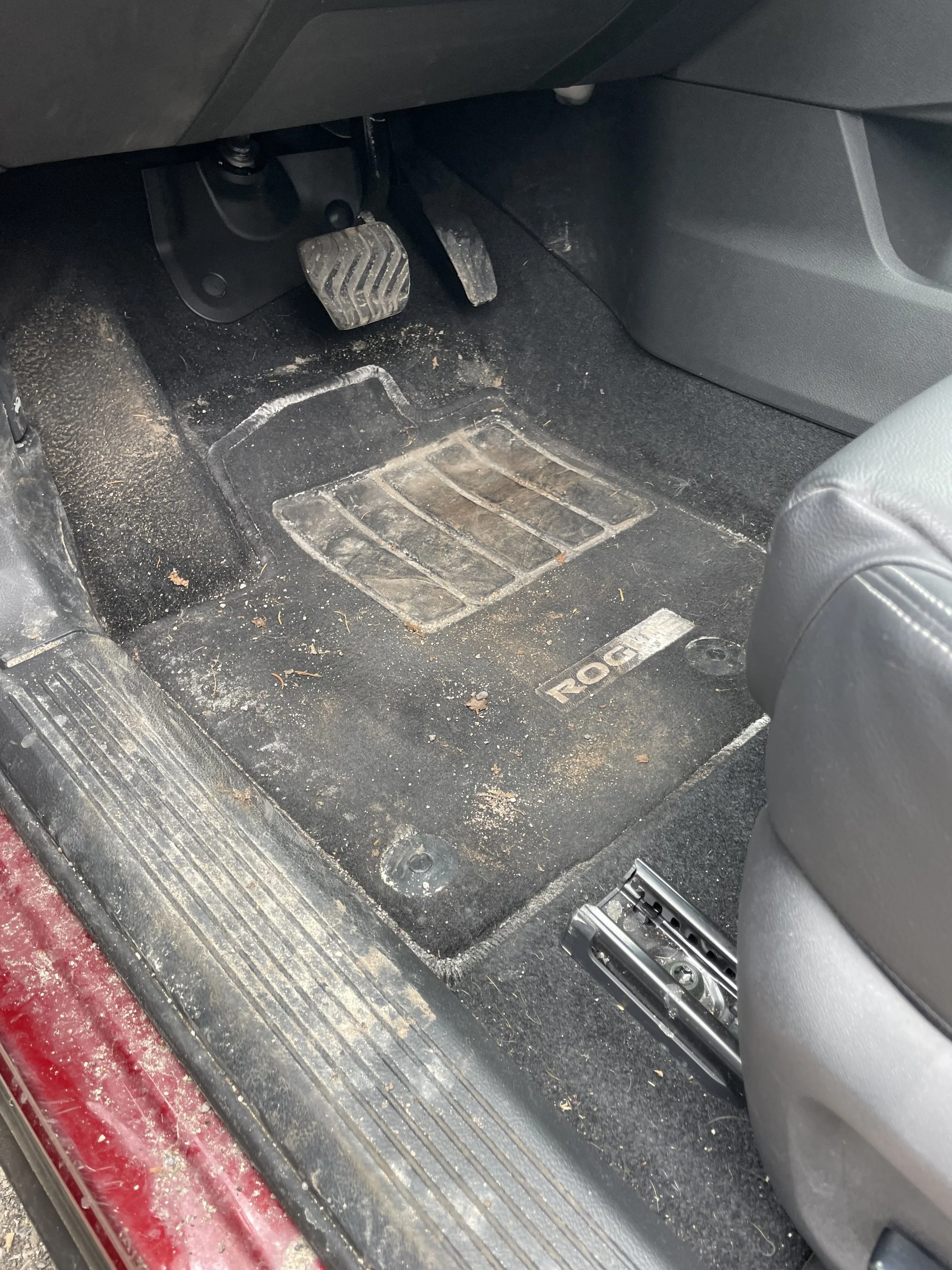 dirty winter fcarpet floor mat before.jpeg