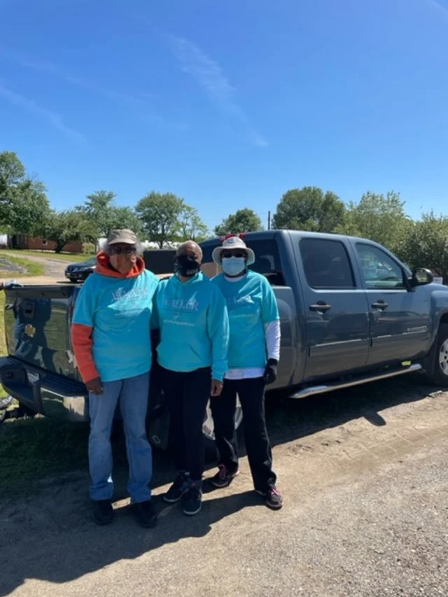 Lolita E Walker with voters.jpg