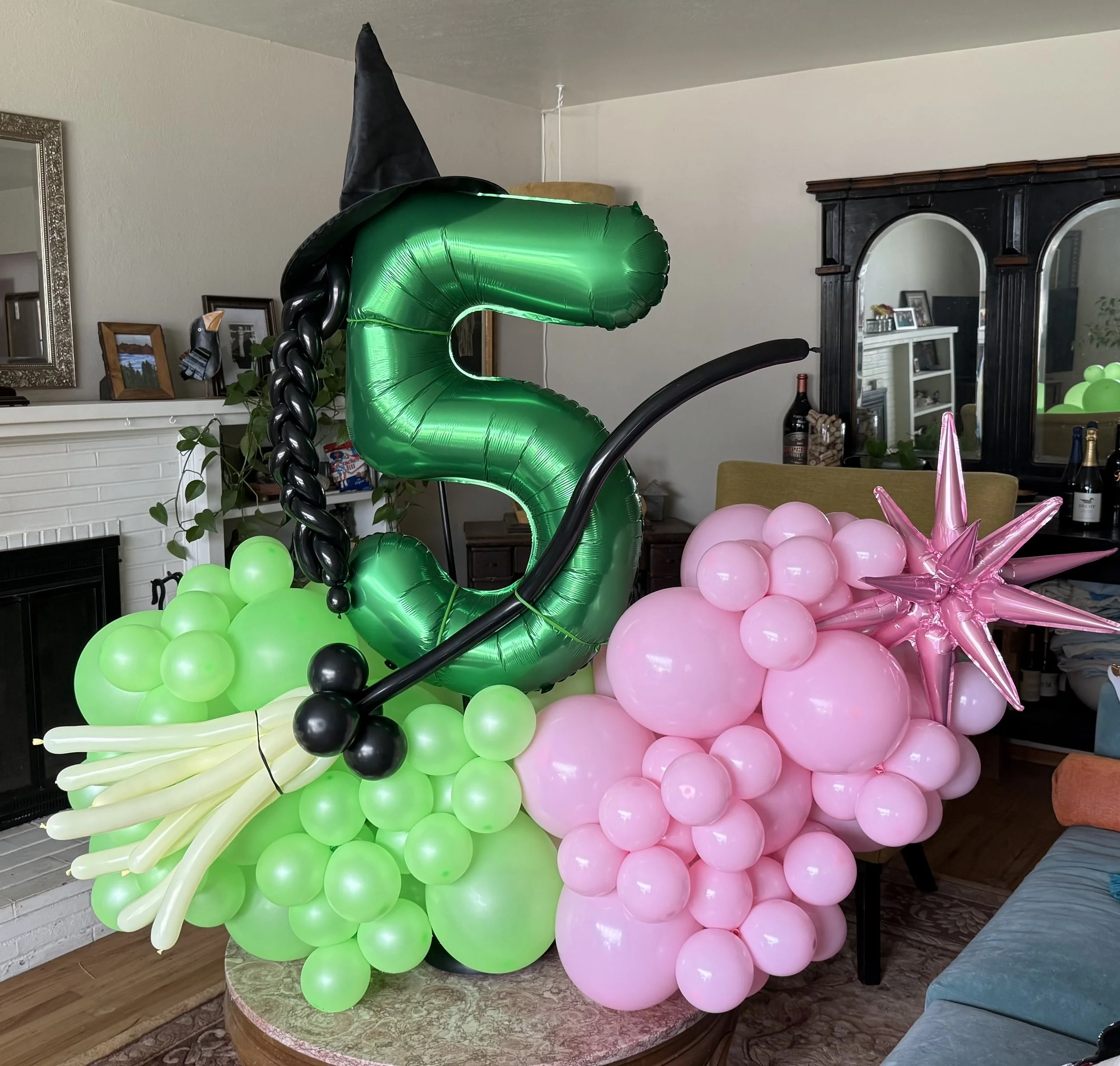 Freestanding arrangement