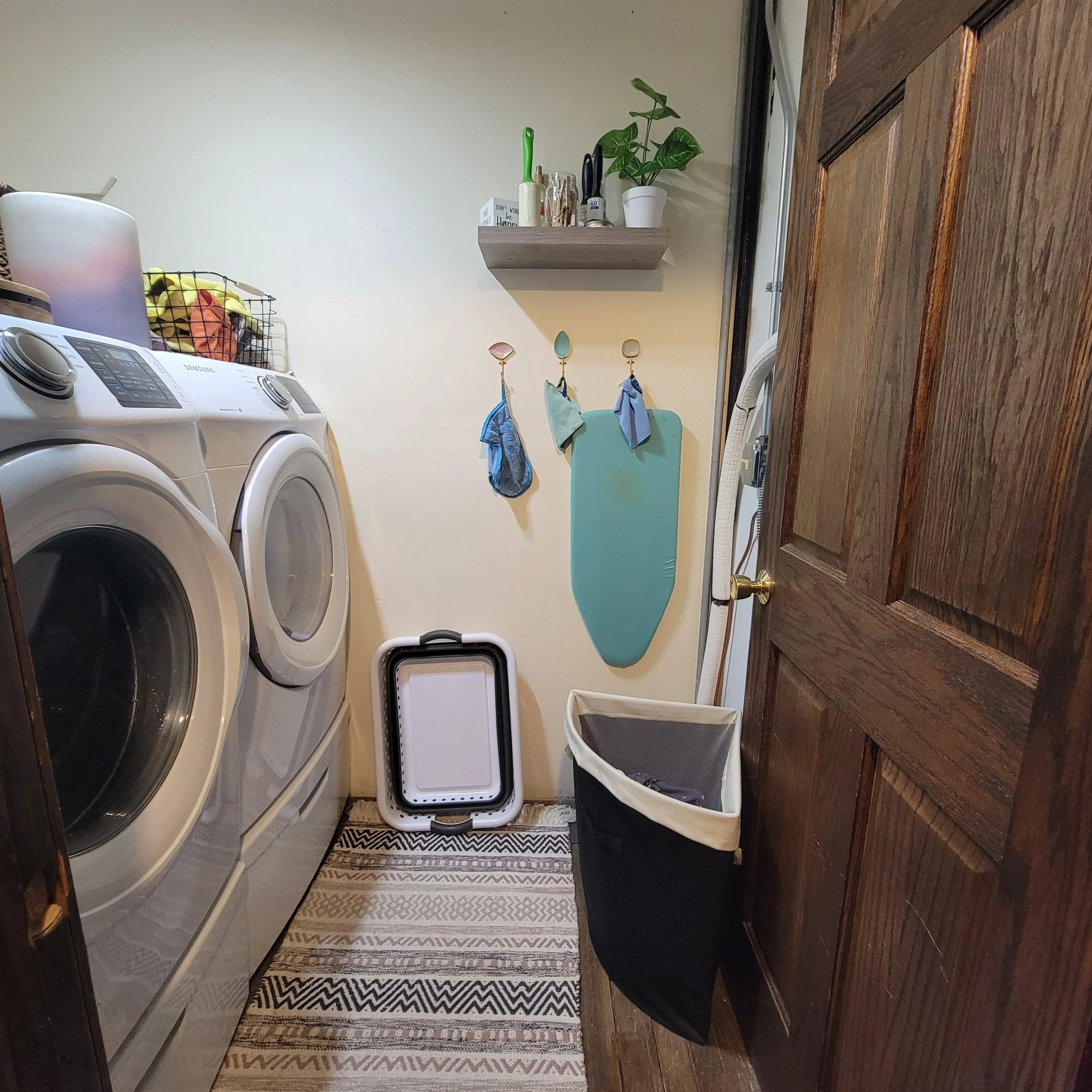 organized laundry.jpg