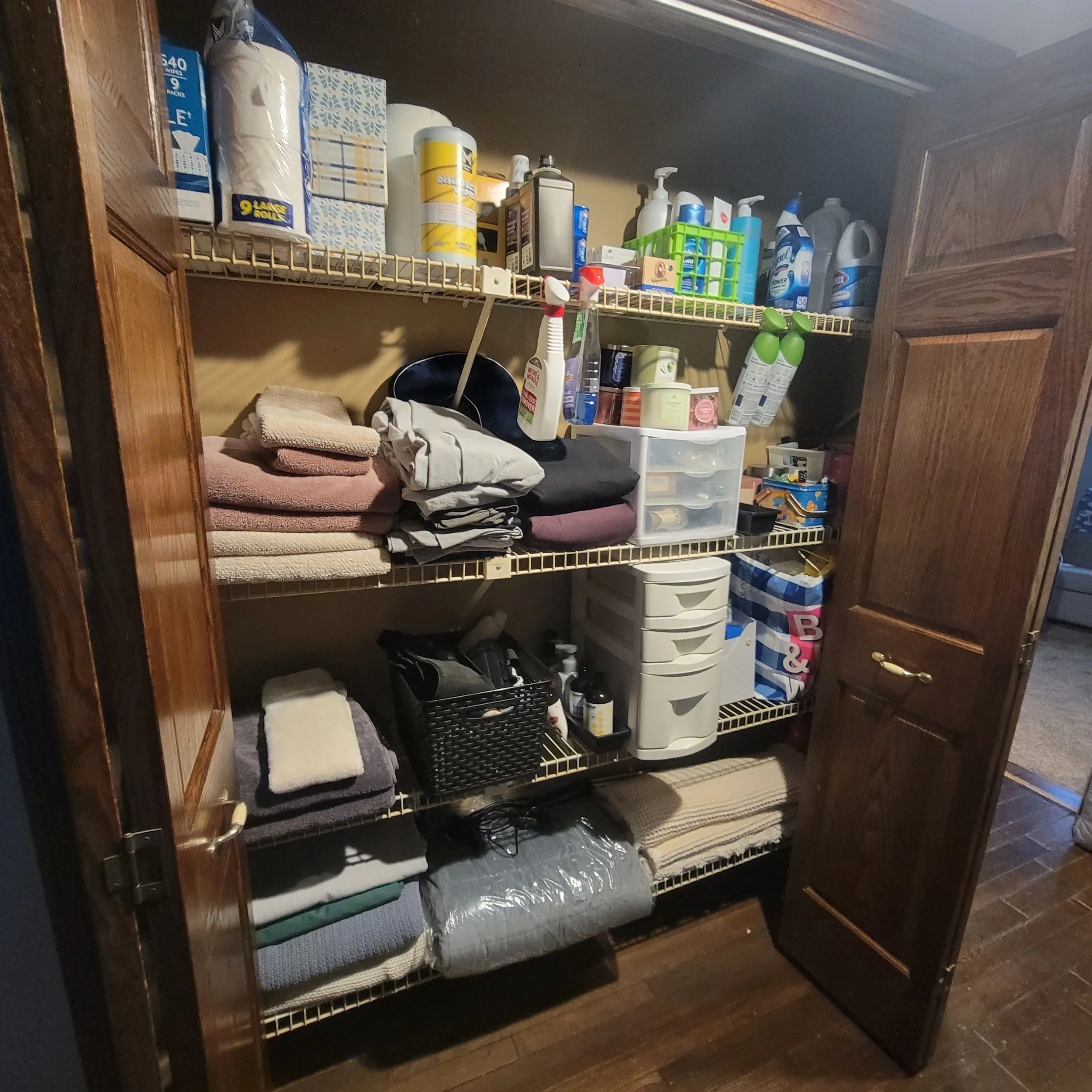 linen closet .jpg