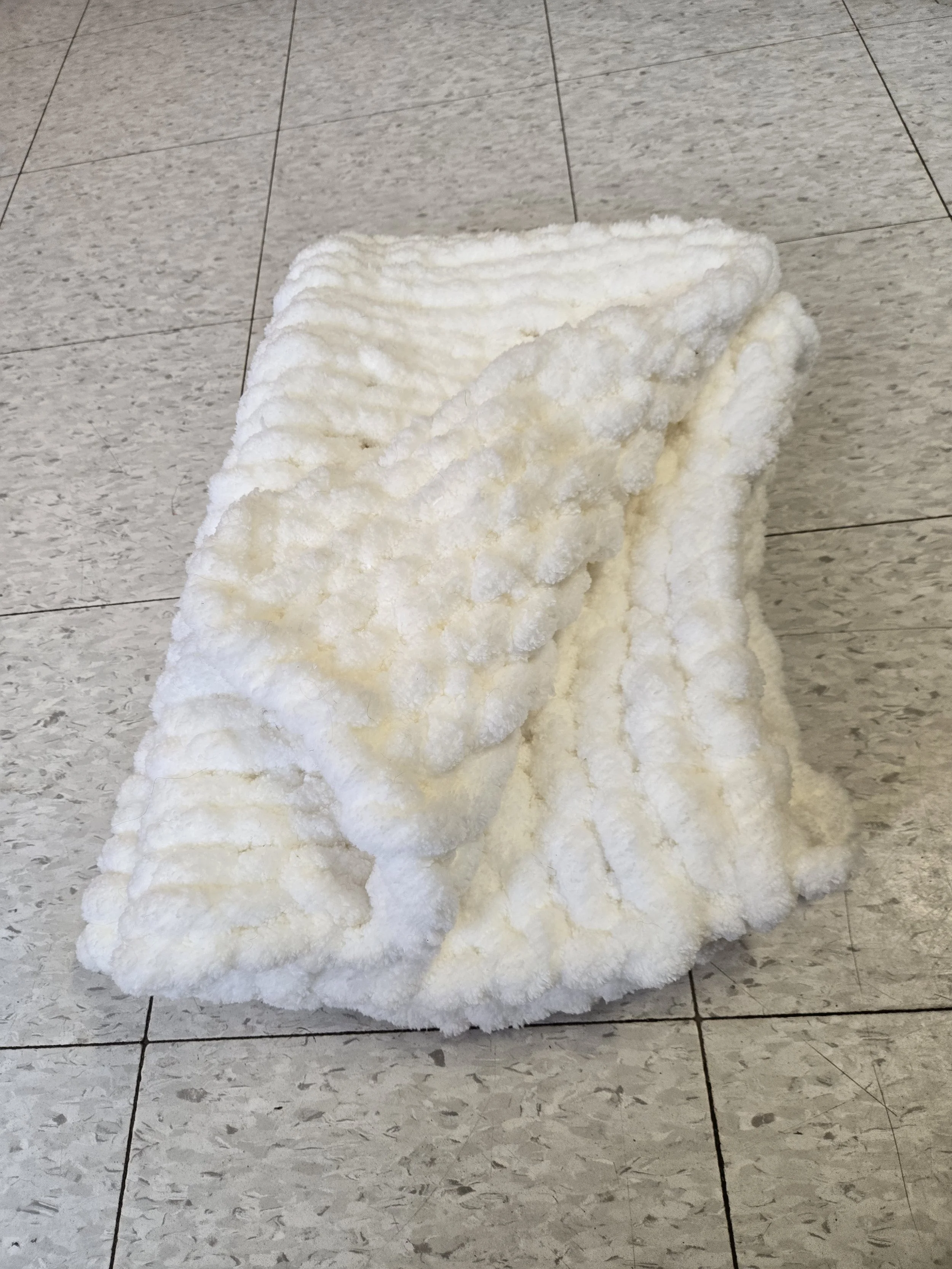 White Chunky Blanket