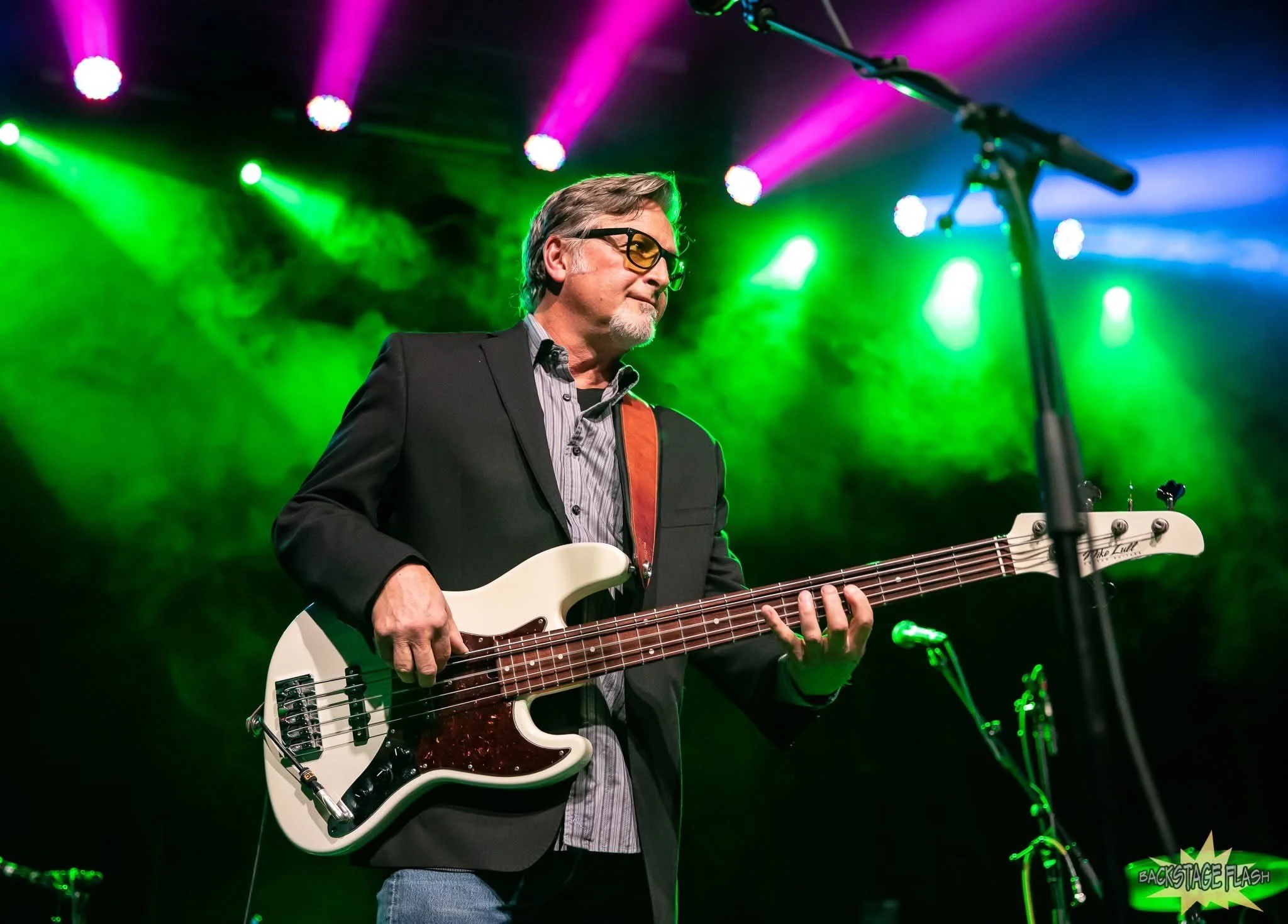 Dave Nielsen consumate bass player