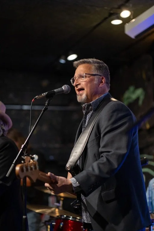 Dave Nielsen - bass player on stage