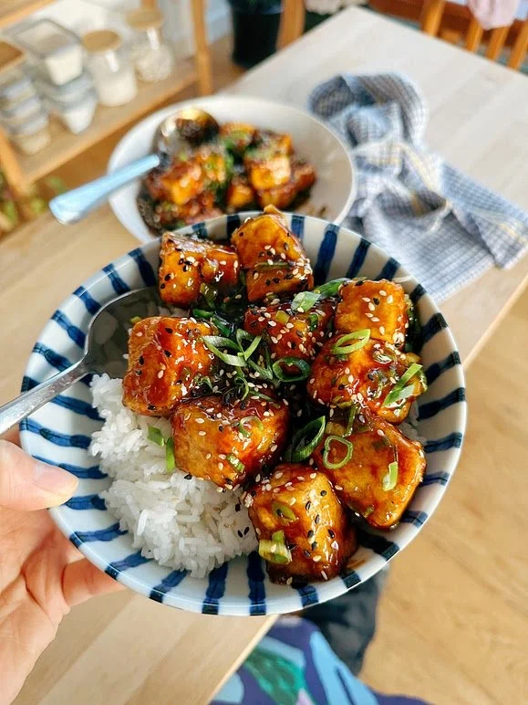 20-Minute Saucy Scallion Tofu 