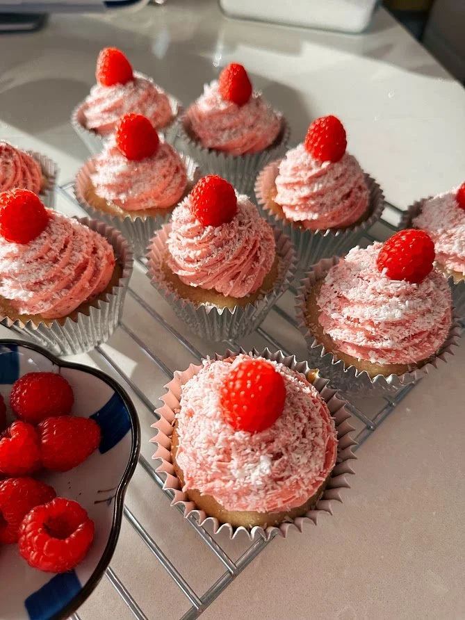 Iced Vovo Cupcakes