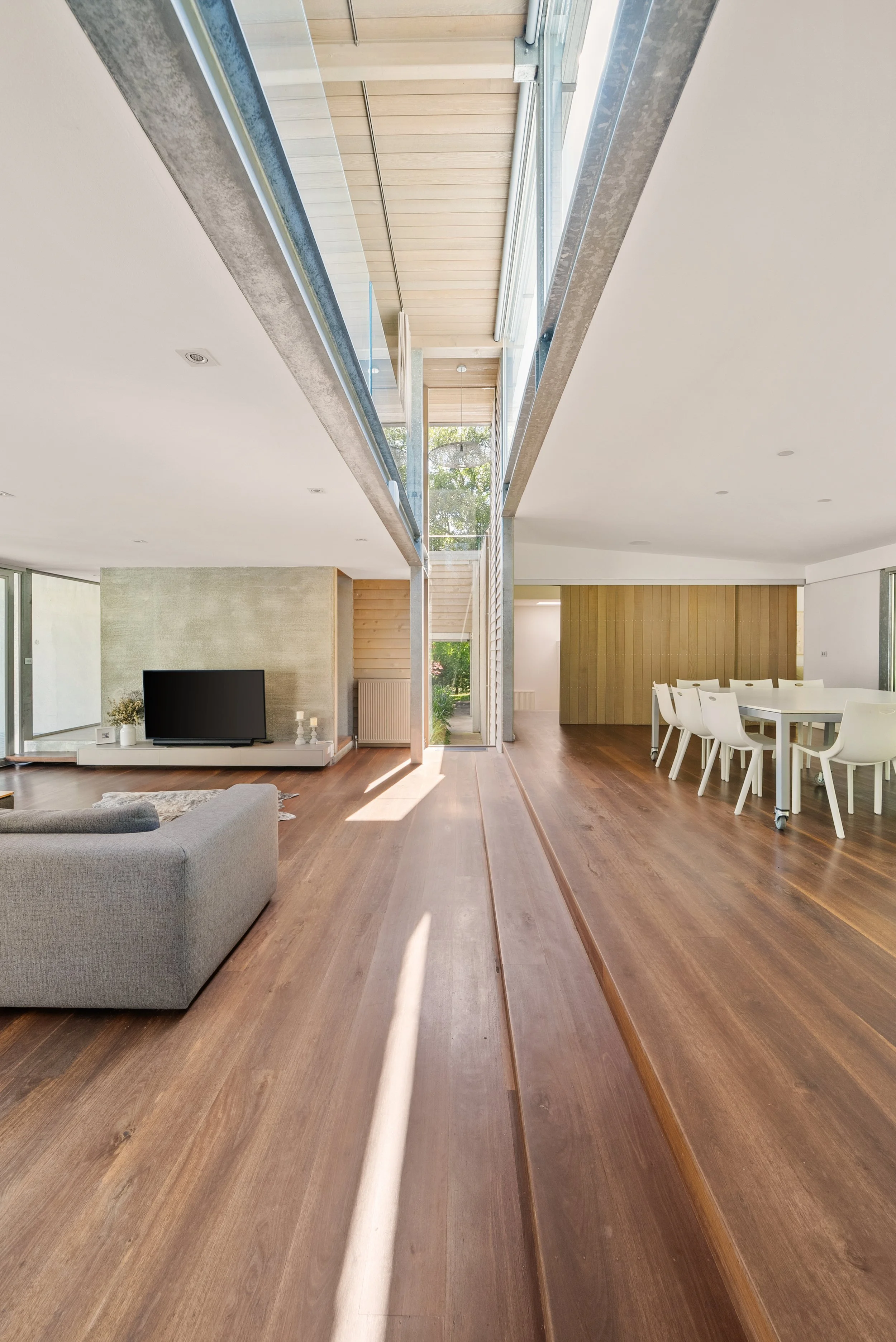 large light filled living area of Thule Country Estate