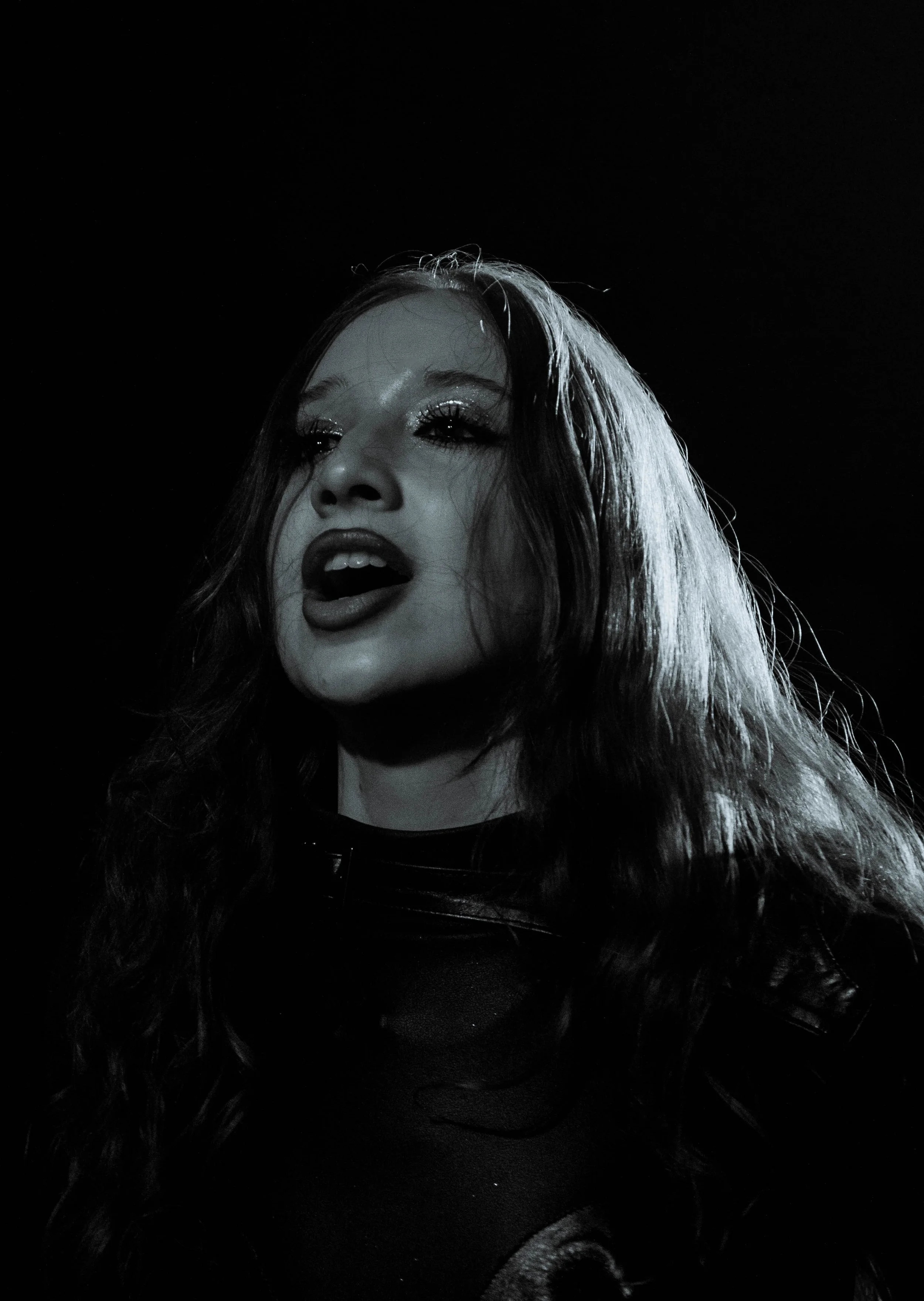 isabel larosa x ari abdul - The god is watching tour