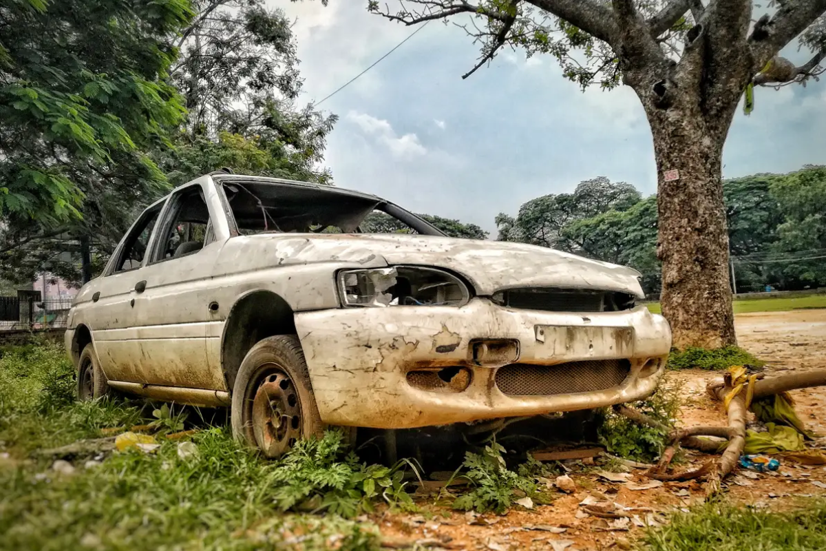 What Factors Lower the Value of a Junk Car Before Sale?