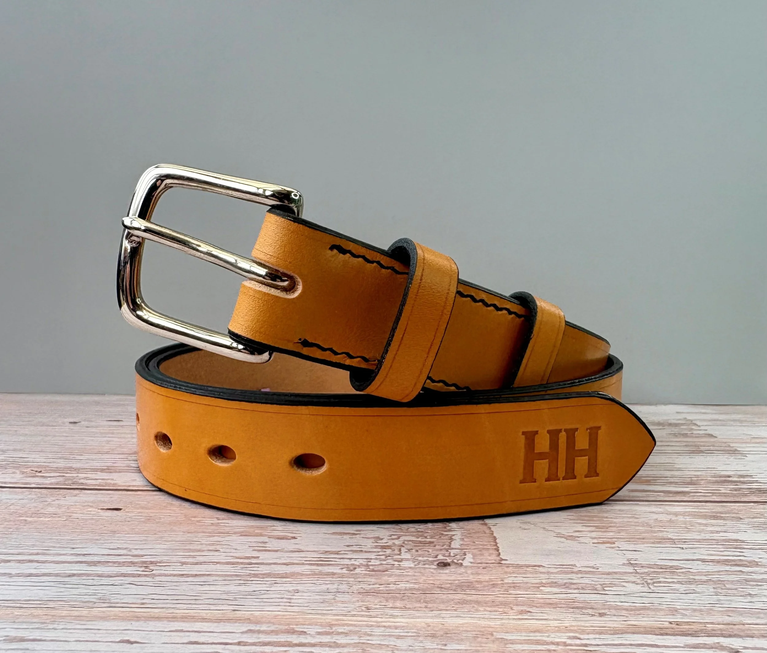 How to Choose the Right Leather Belt Width