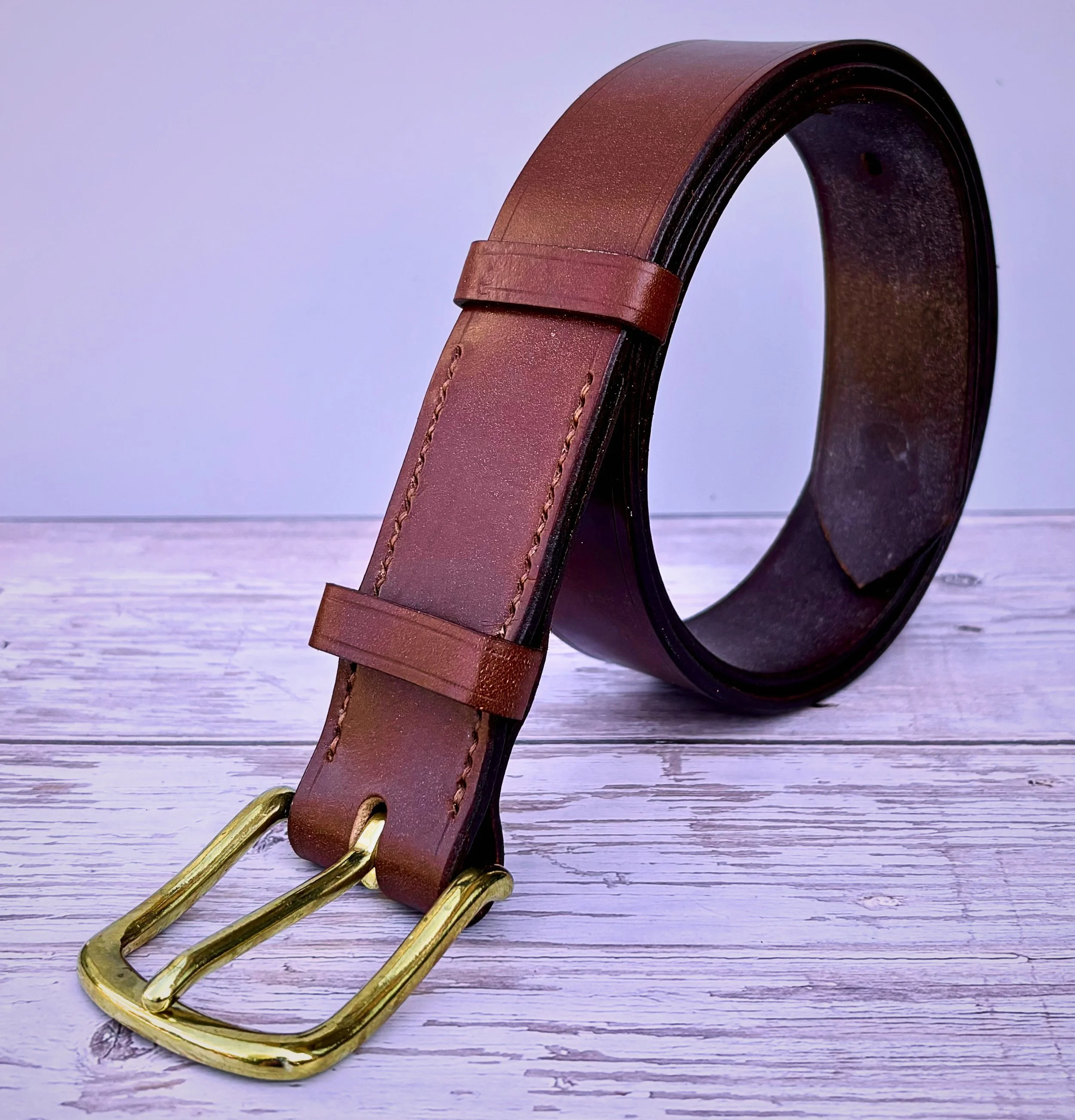 Full-Grain Leather vs Genuine Leather: What’s the Difference?