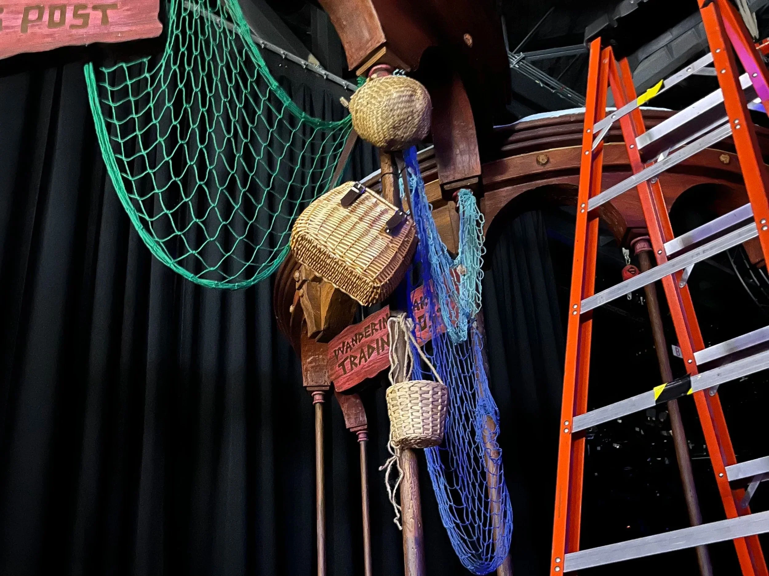 Oaken's Trading Post dressing. Frozen (HCT).