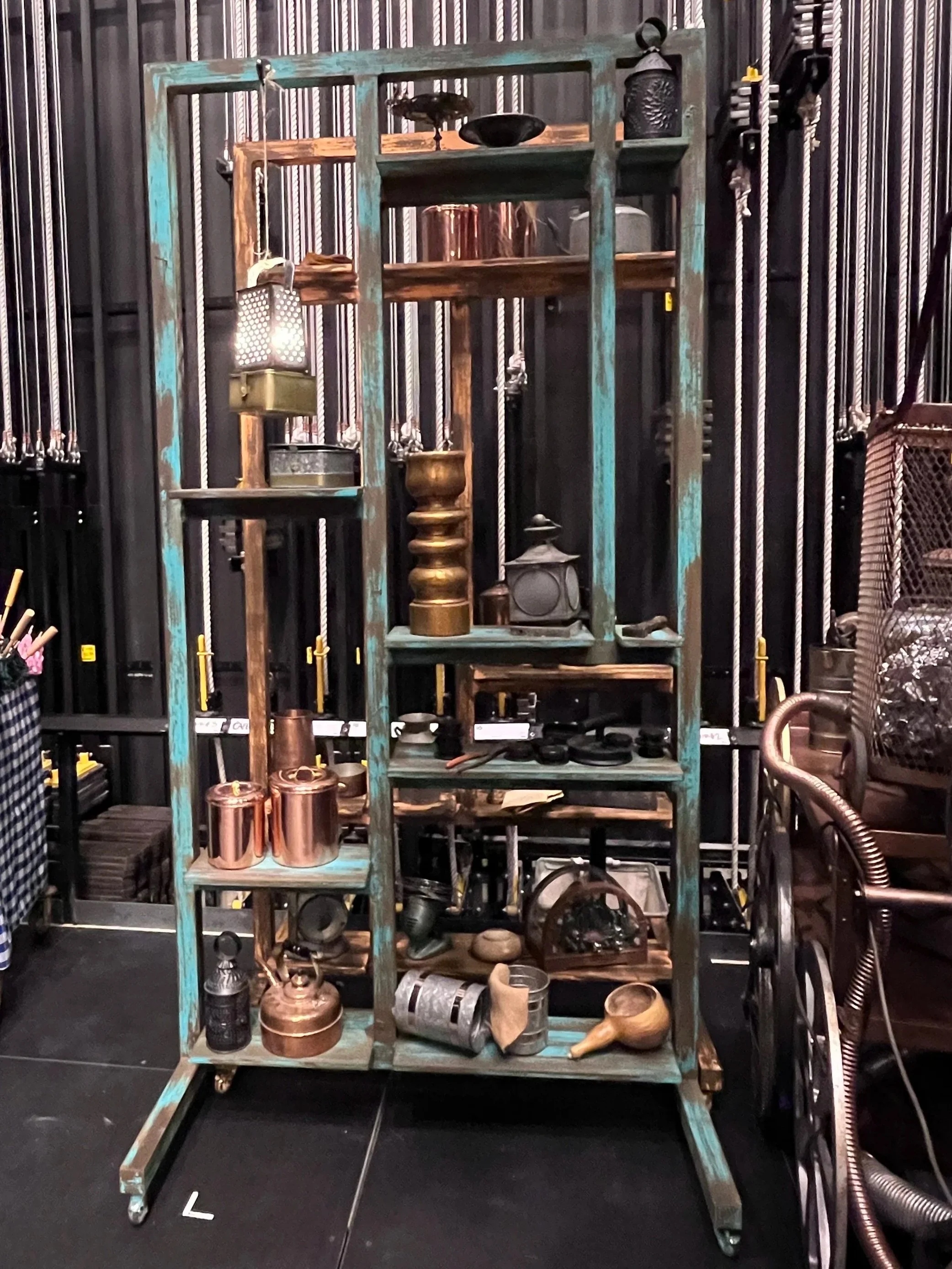 Chitty Chitty Bang Bang Jr. dressing (HCT).