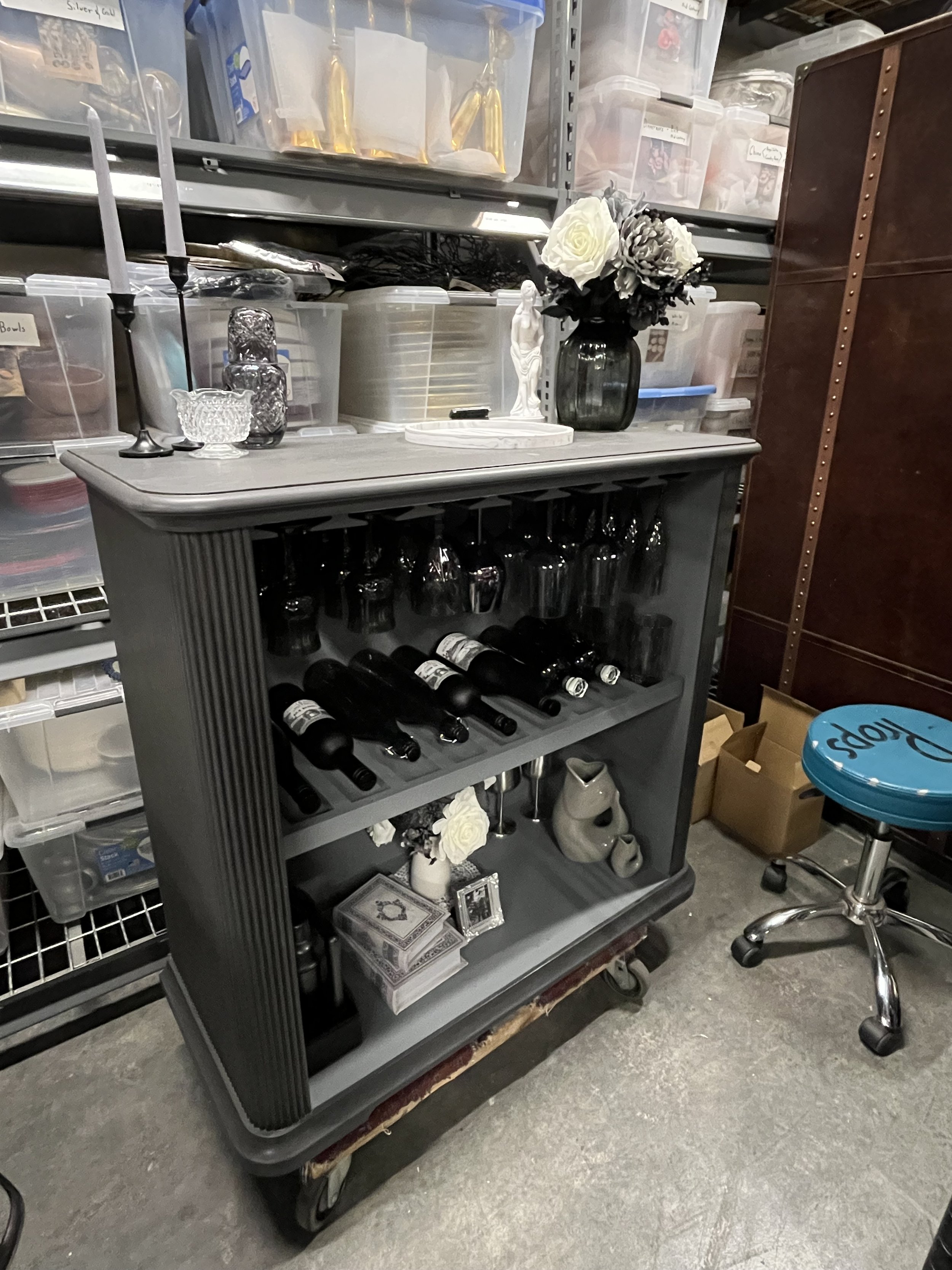 Black and white bar. MCM1940 (HCT).