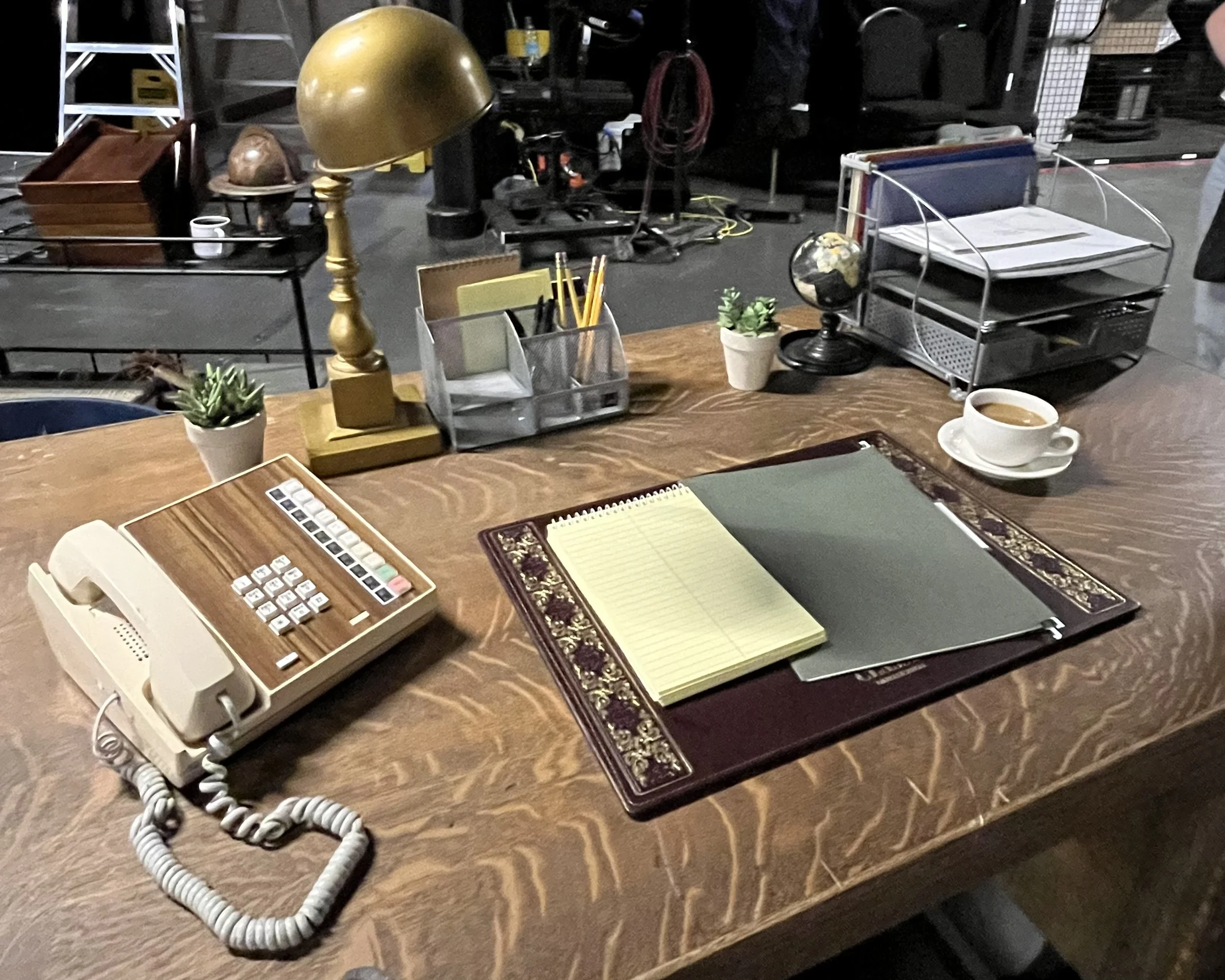 Footloose dressing (HCT).