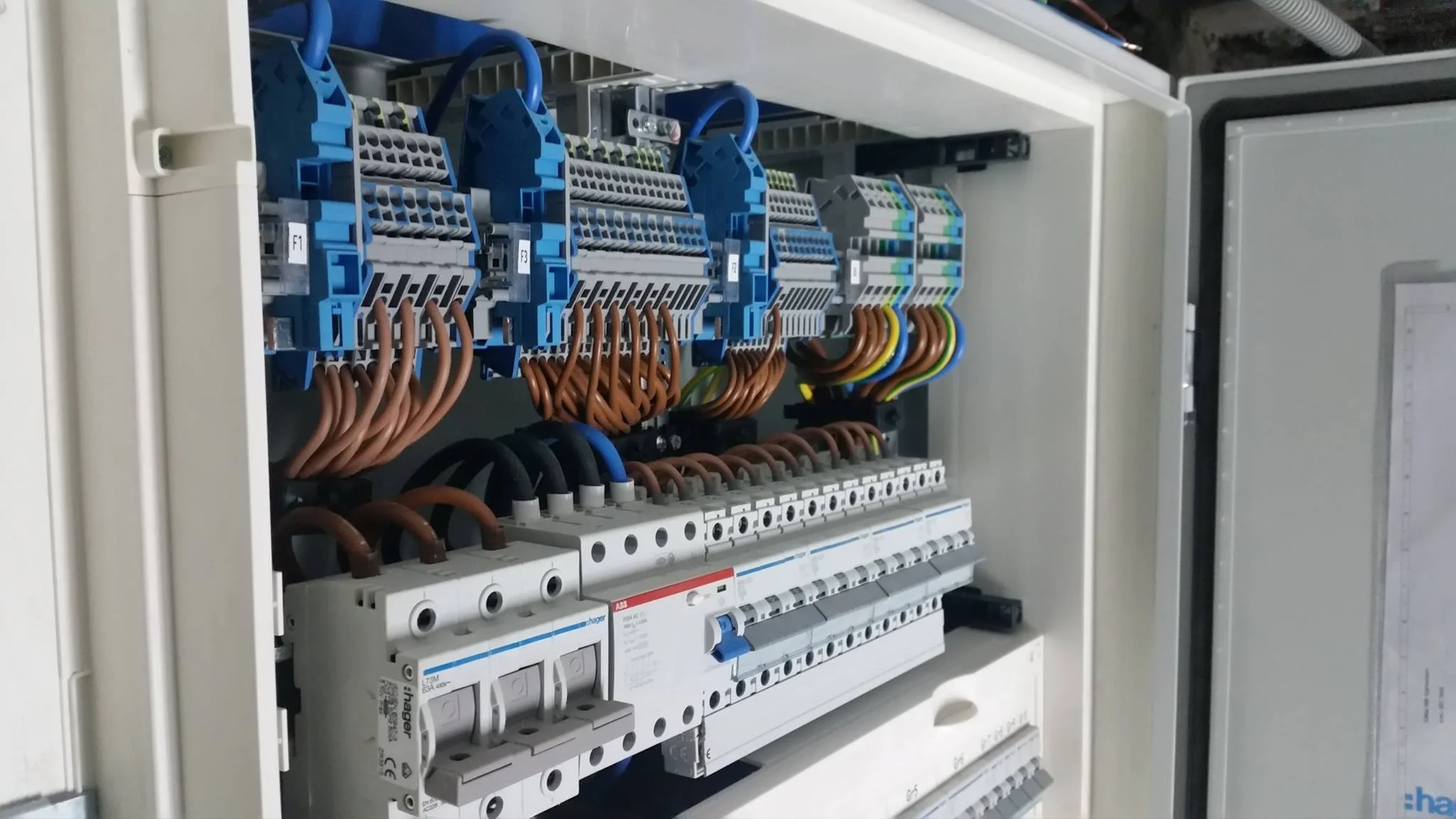 Töflu frágangur til fyrirmyndar