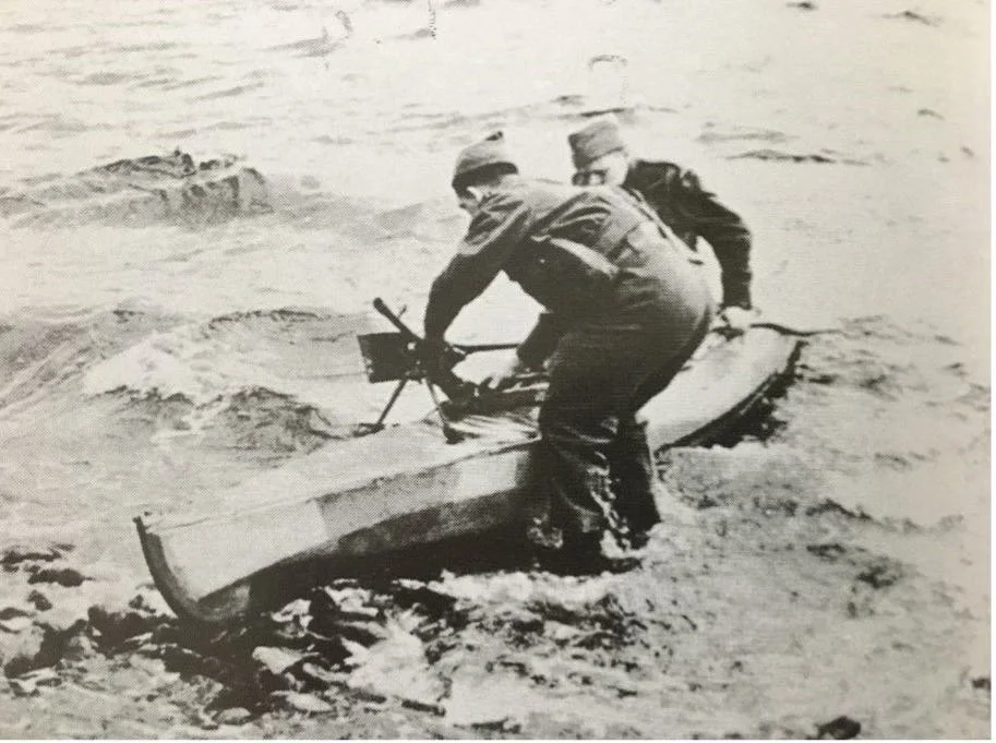 Commando Canoeists - Ian McHarg