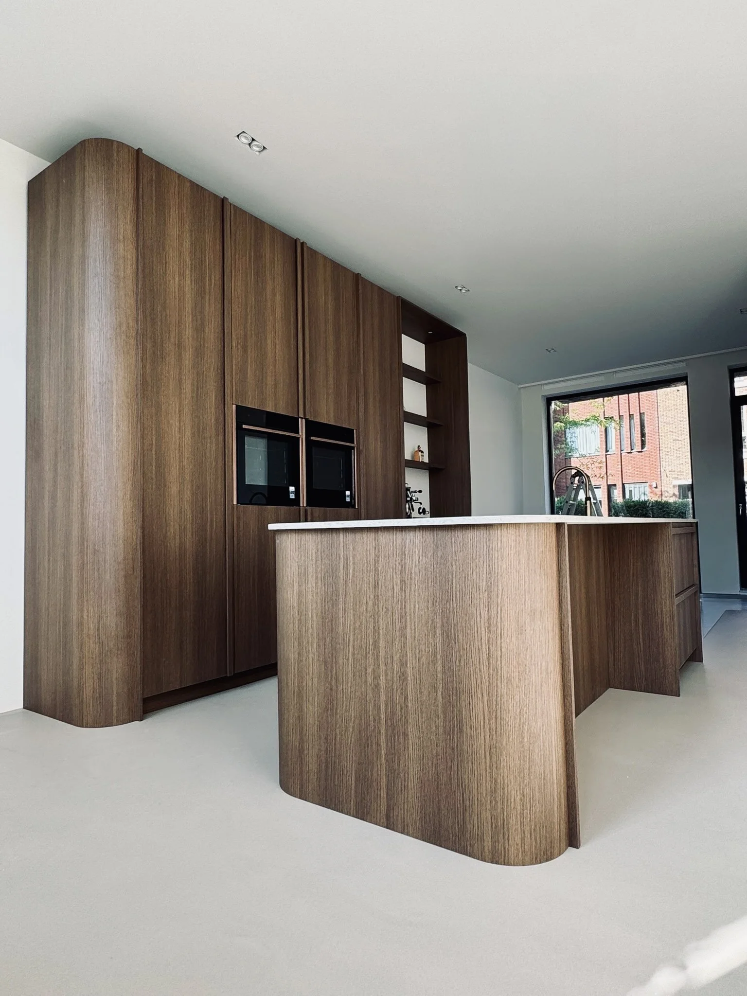 Maatwerk keukeninterieur gerealiseerd door aannemersbedrijf Het Bouw Atelier.