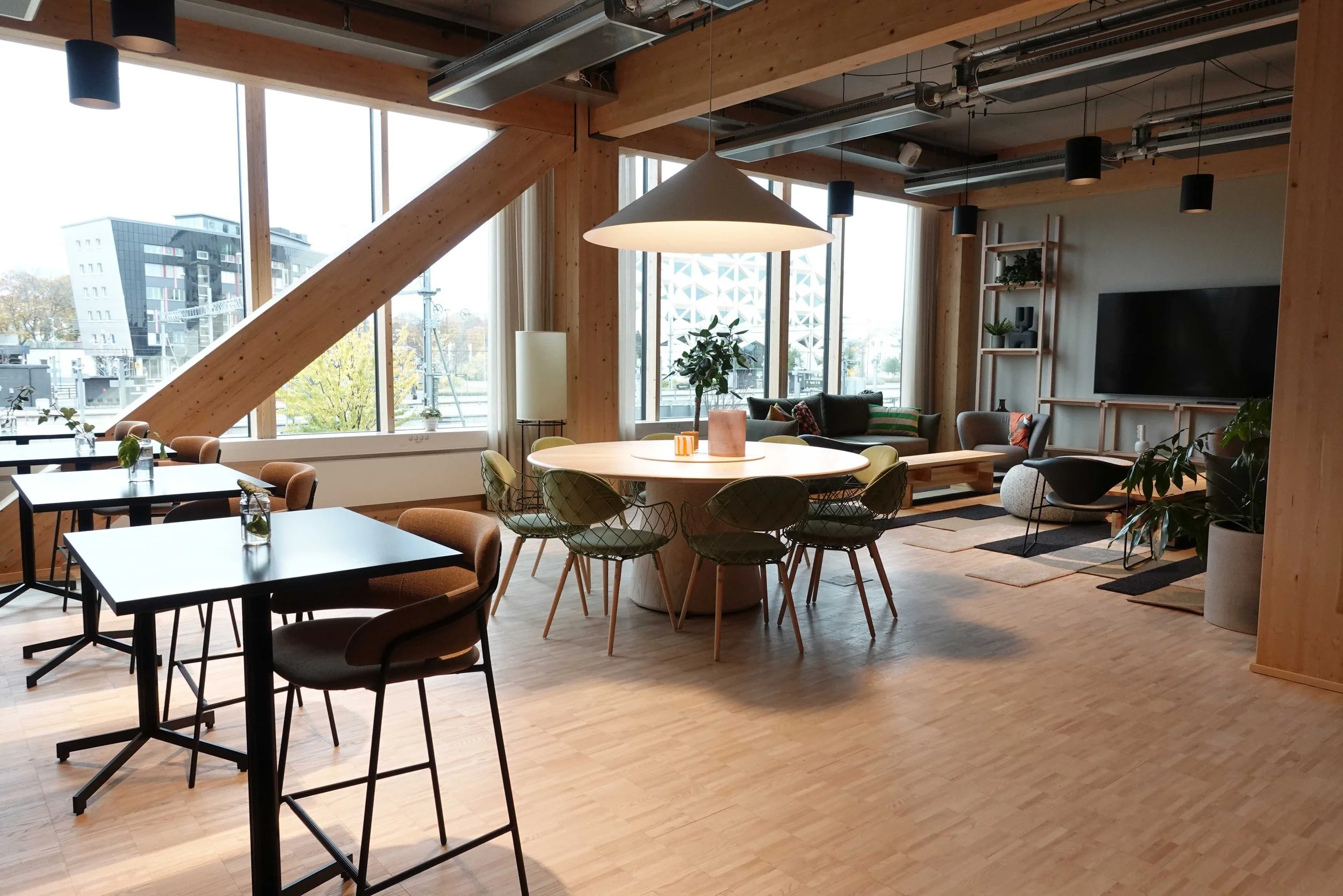 Arena Magasin X - Matsal -lounge area - allmänytor.jpg