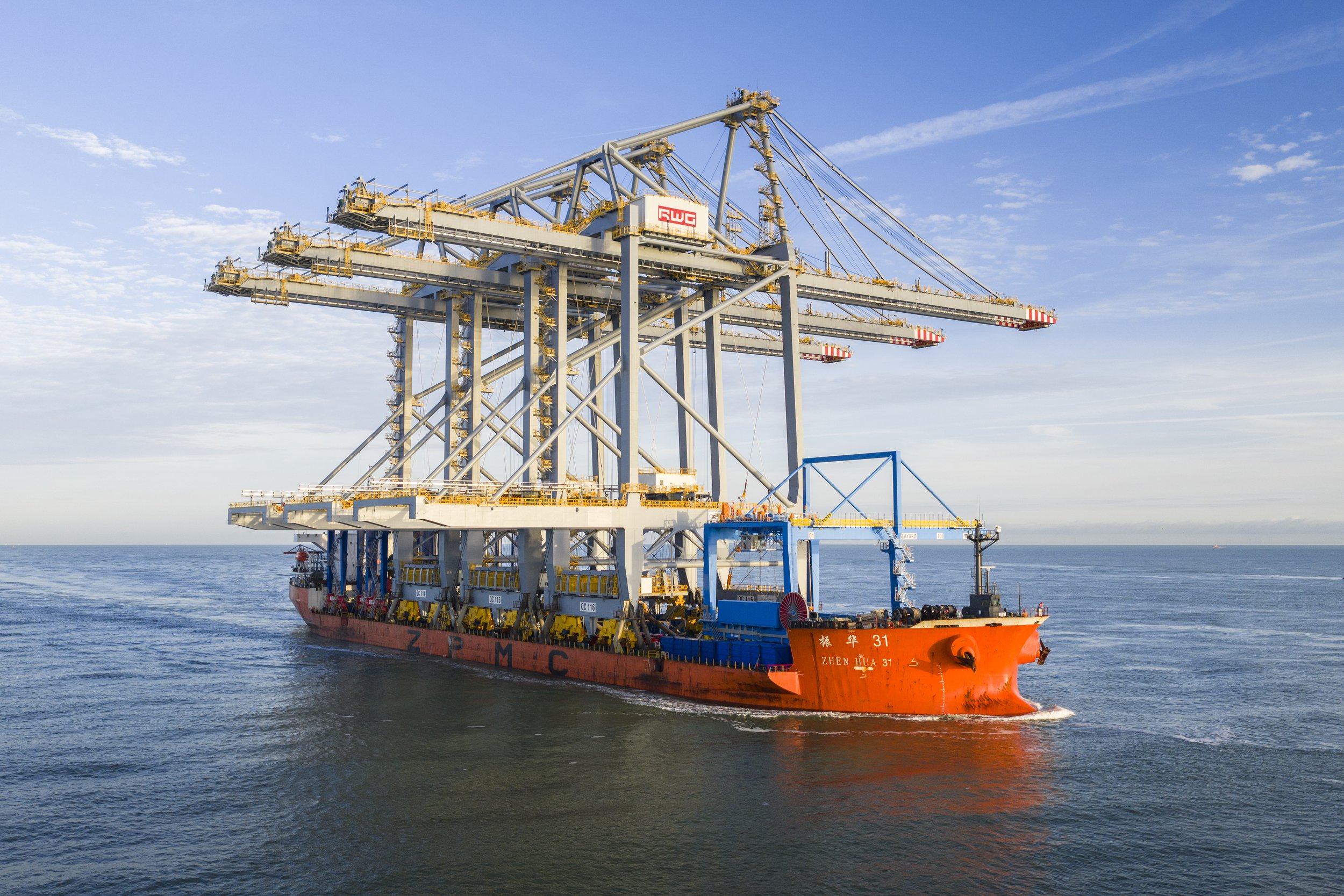 portside media drone port of rotterdam maasvlakte rwg terminal cranes