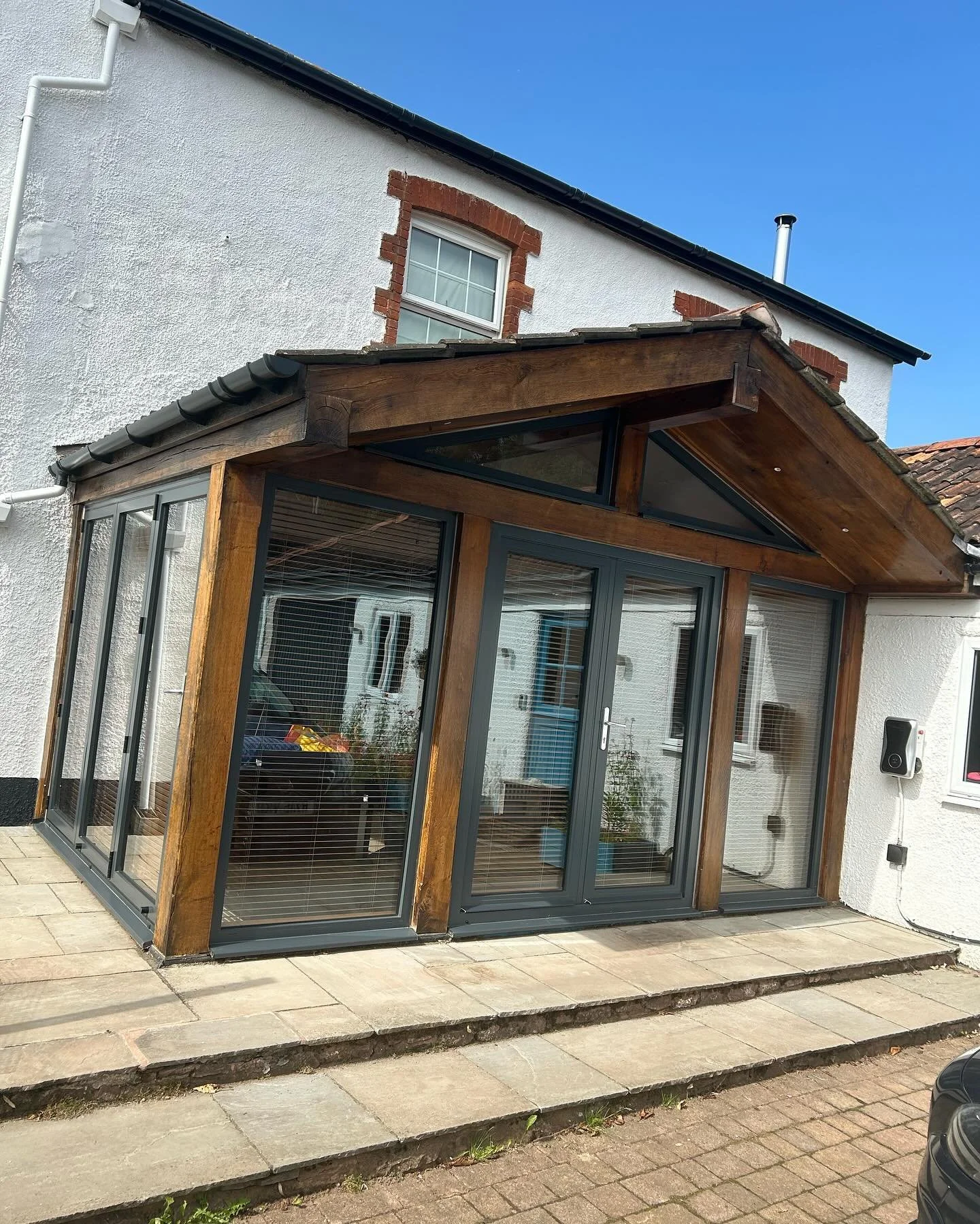 Before and after of a restoration to this porch, using Osmo Wood Reviver topped off with Osmo UV Protection oil🪵👨🏻&zwj;🎨 #osmo