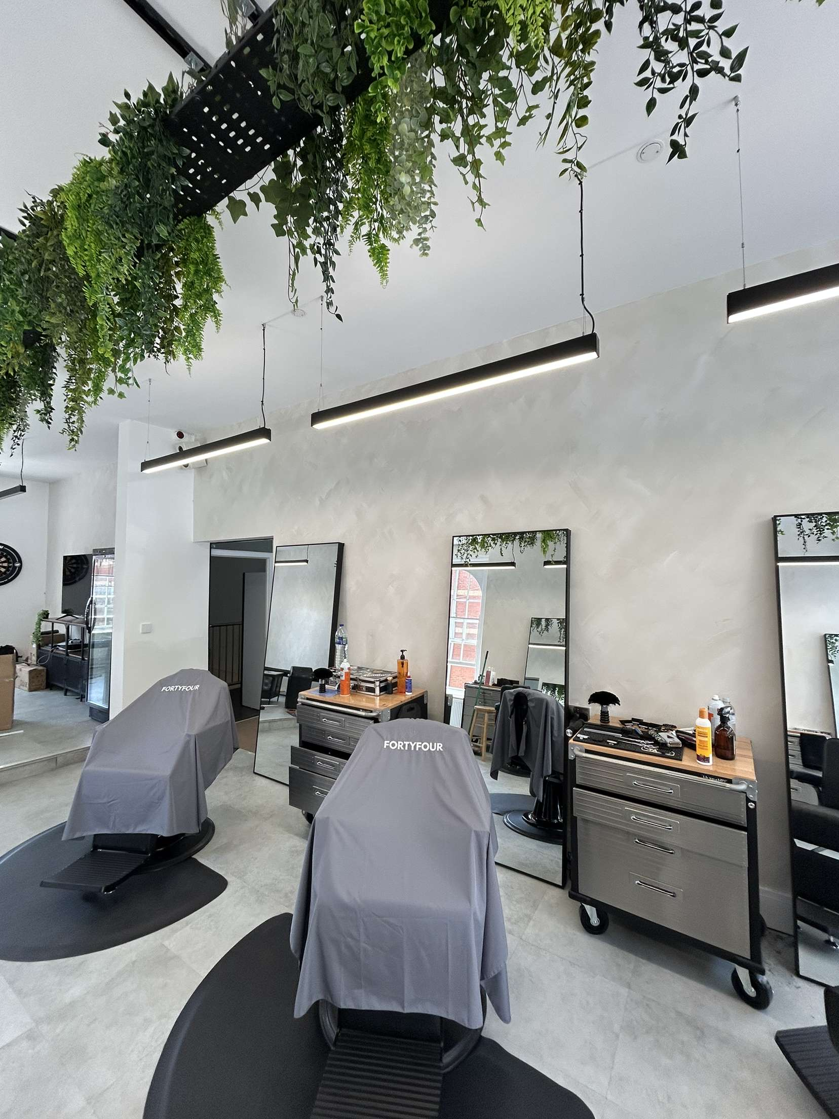 FortyFour Barbers.png
