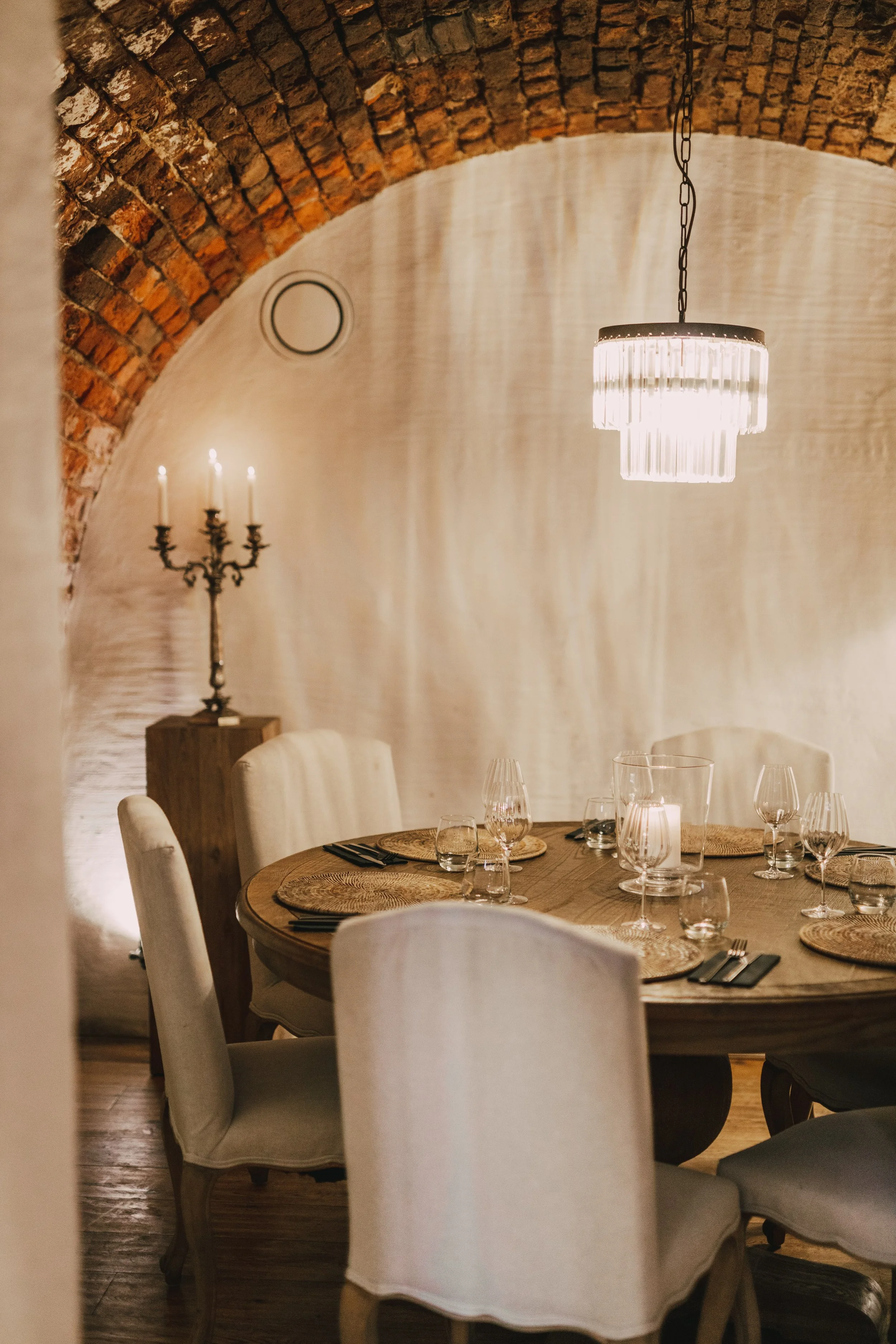 Aastapäeva õhtusöök Pärnus, fine dining, eriline restoran Pärnus