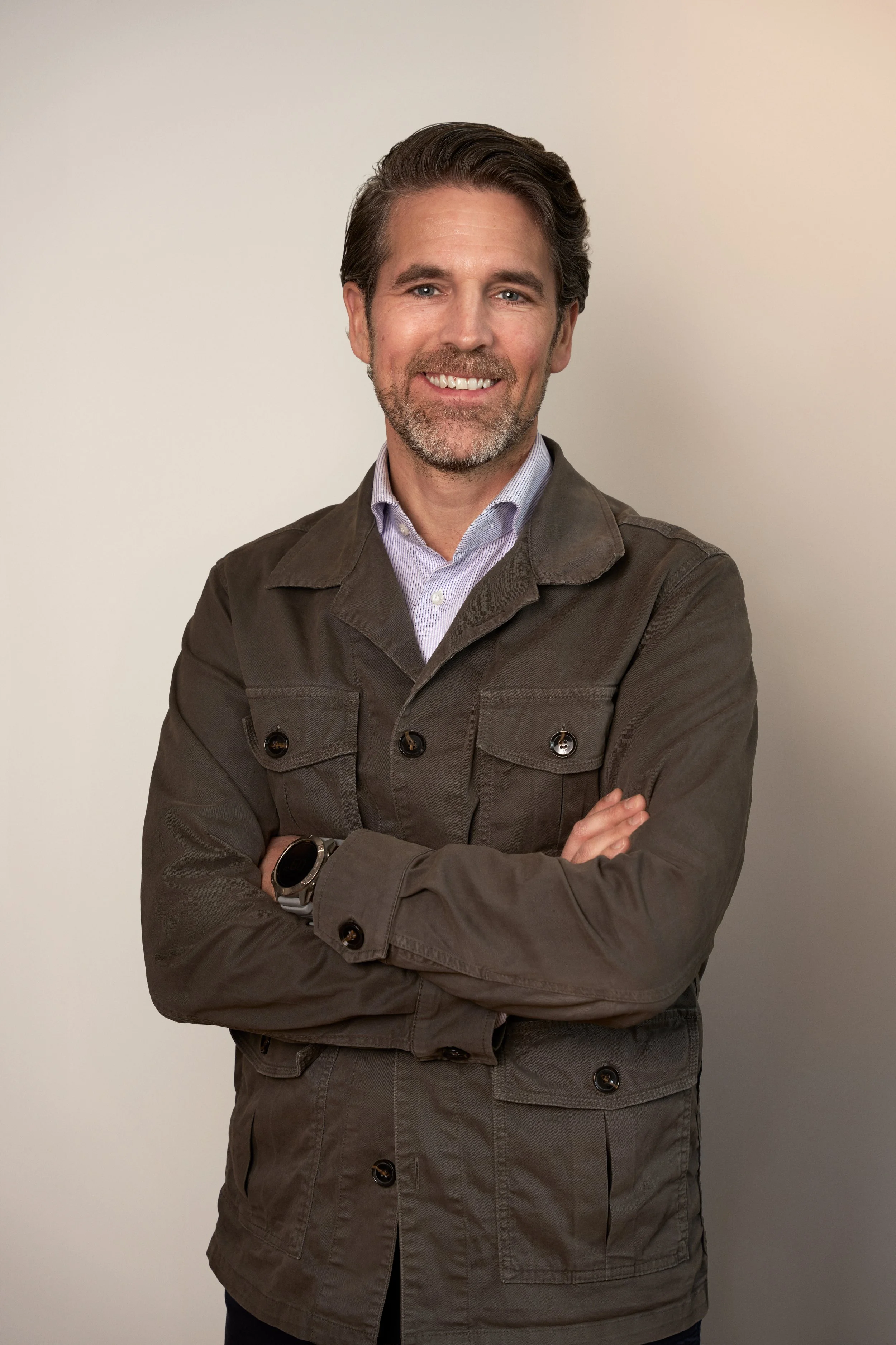 Porträttbild på Aeonics anställda, bilden är på Alexander Gil.