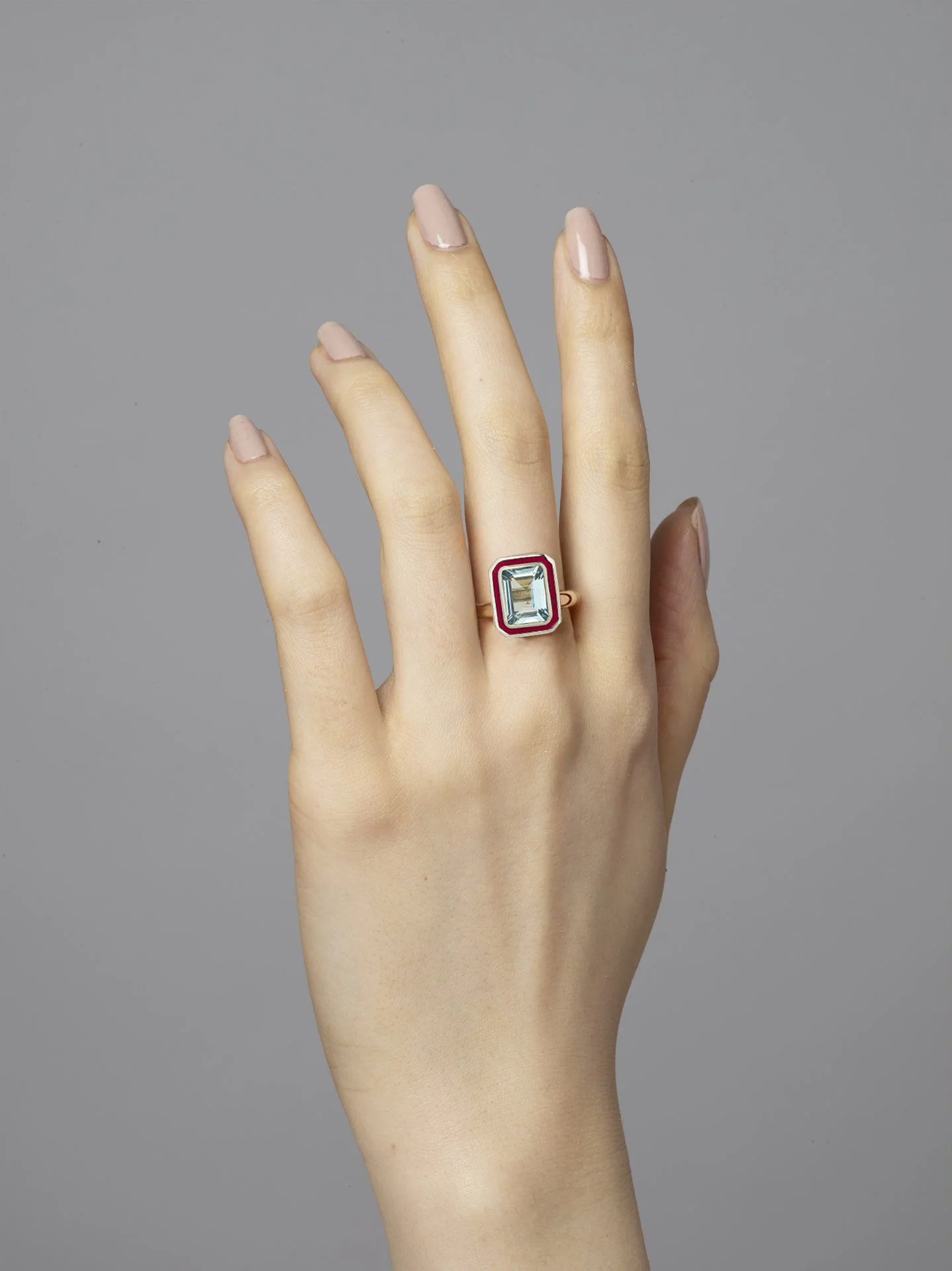 Hand Aquamarine red.jpg